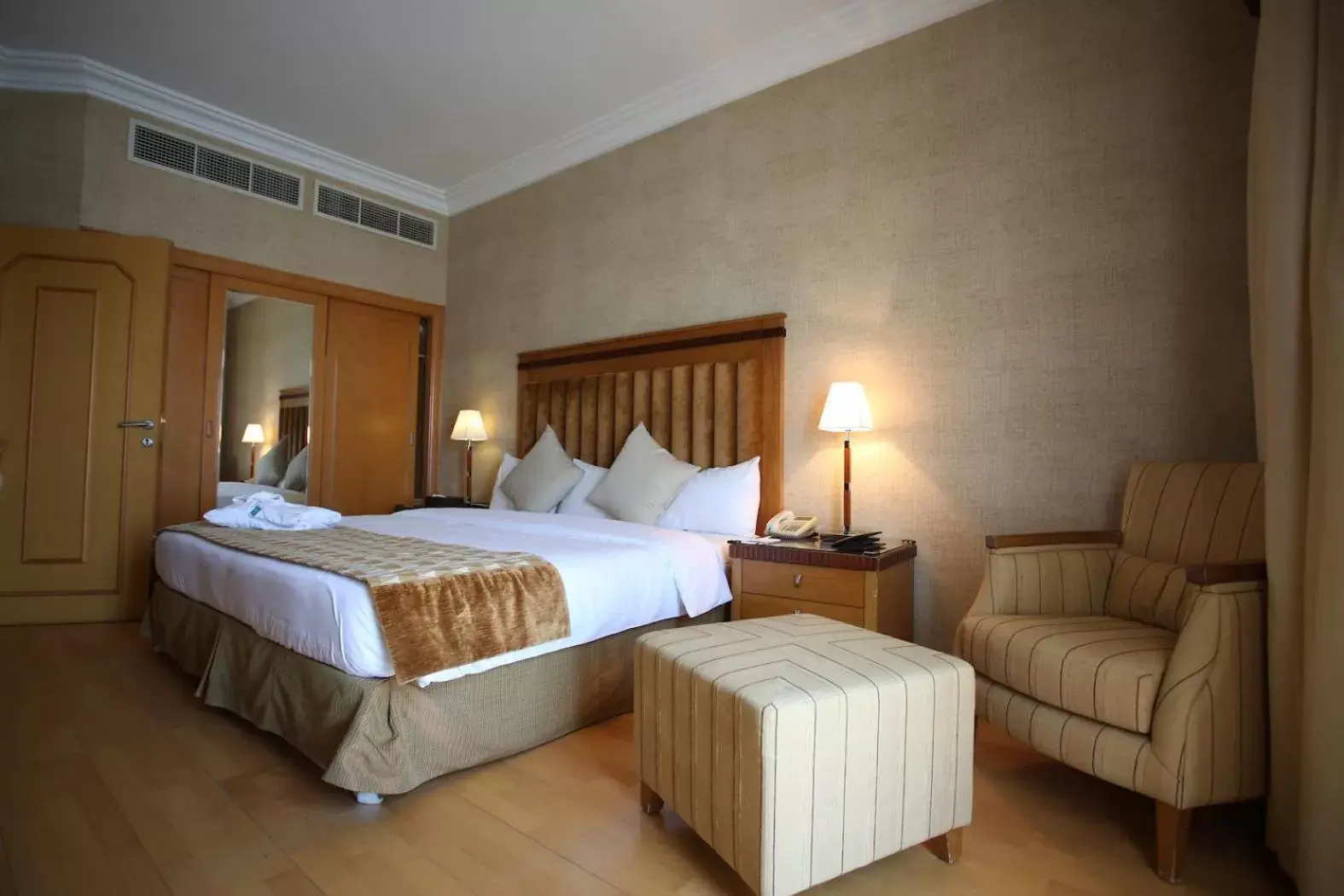 Photo of the whole room, Bed in Atana Khasab Hotel