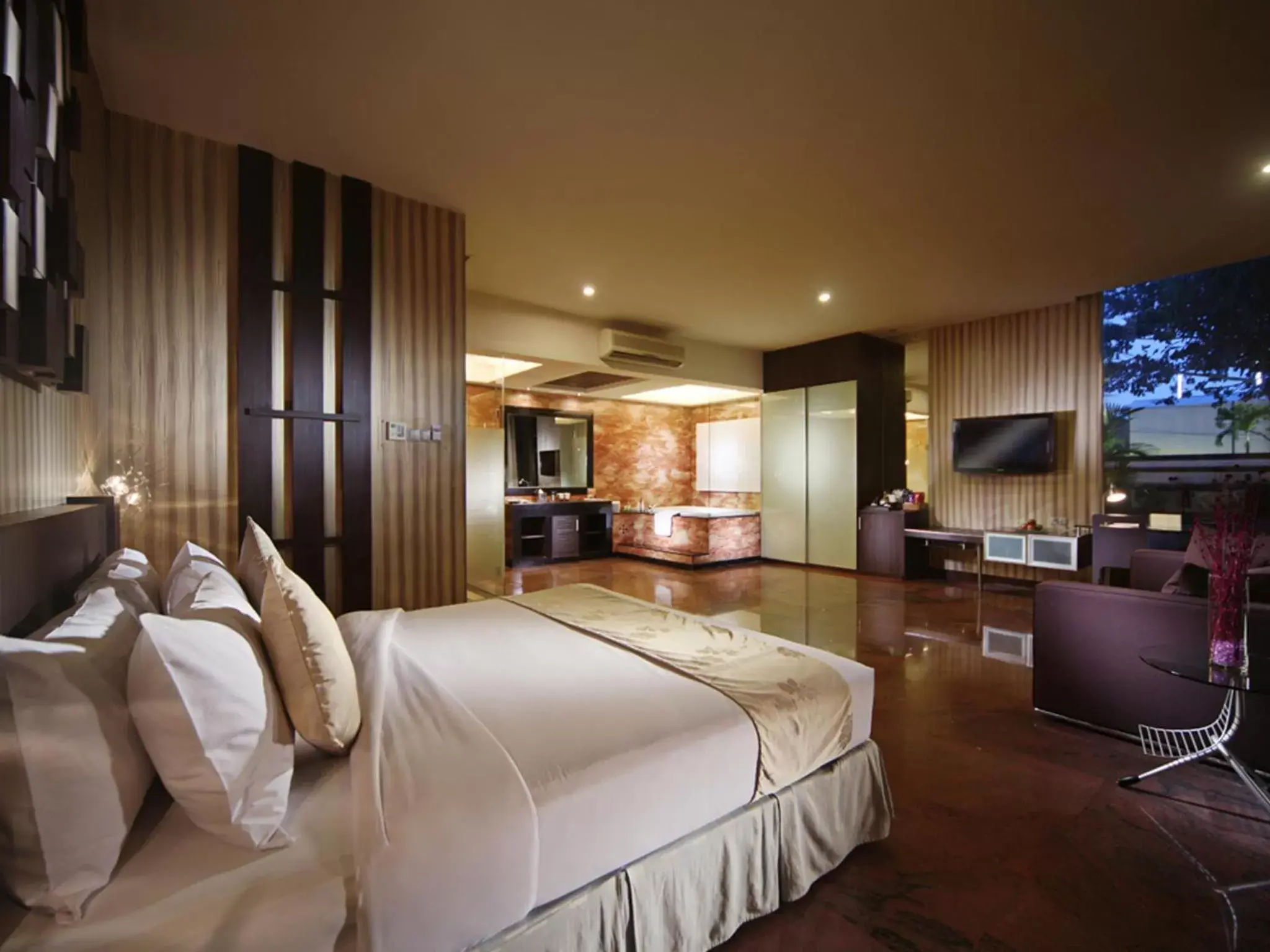 Junior Suite in FM7 Resort Hotel - Jakarta Airport