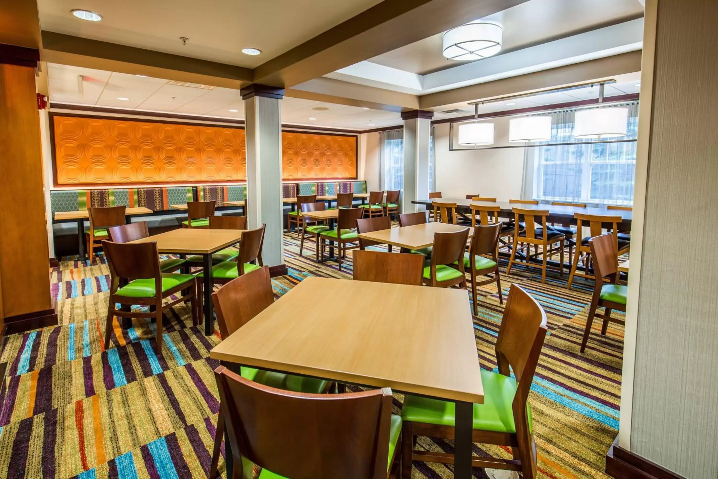 Breakfast, Restaurant/Places to Eat in Fairfield Inn and Suites by Marriott Portsmouth Exeter