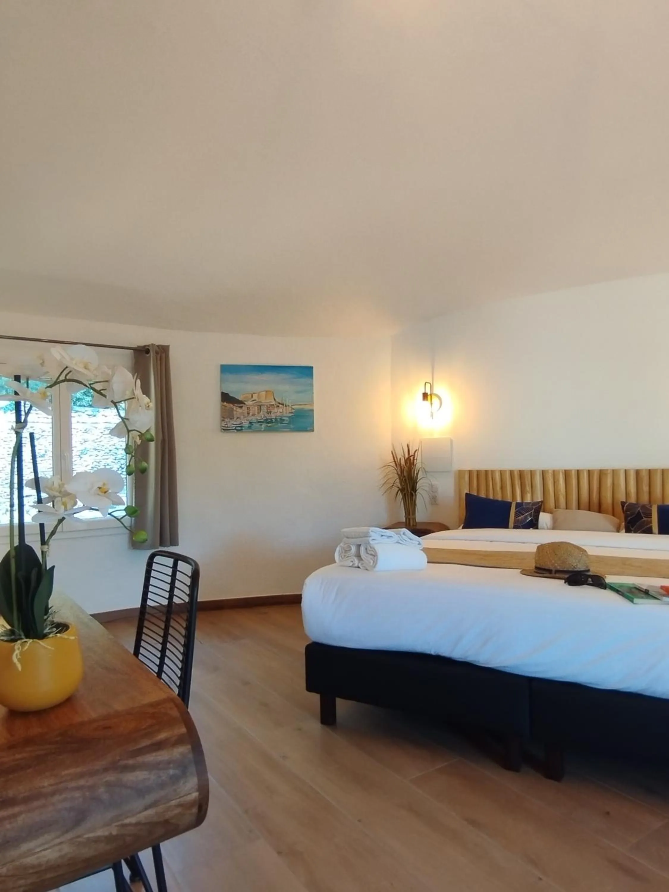 Photo of the whole room, Bed in Hôtel Padolo