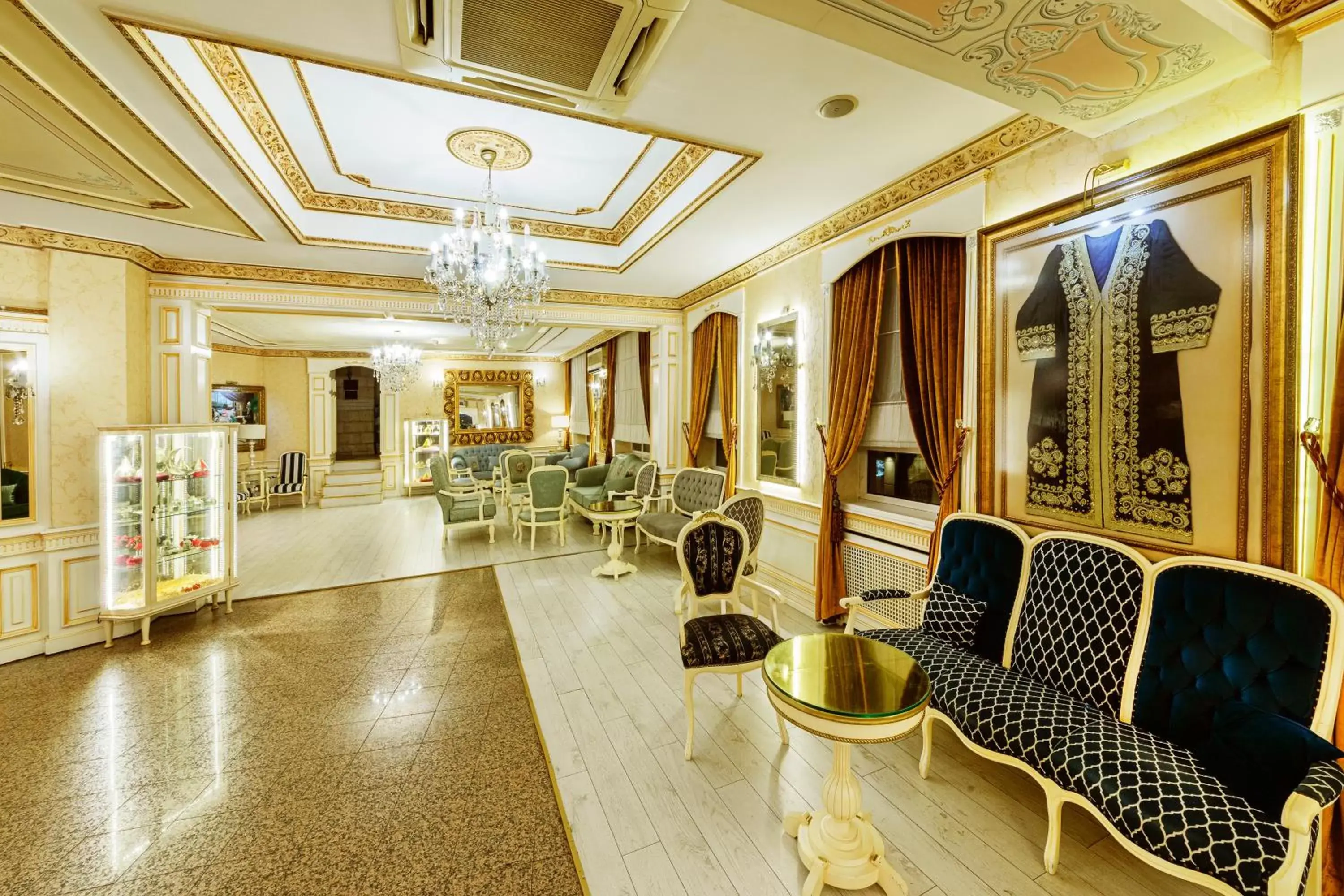 Lobby or reception in Hotel Ipek Palas
