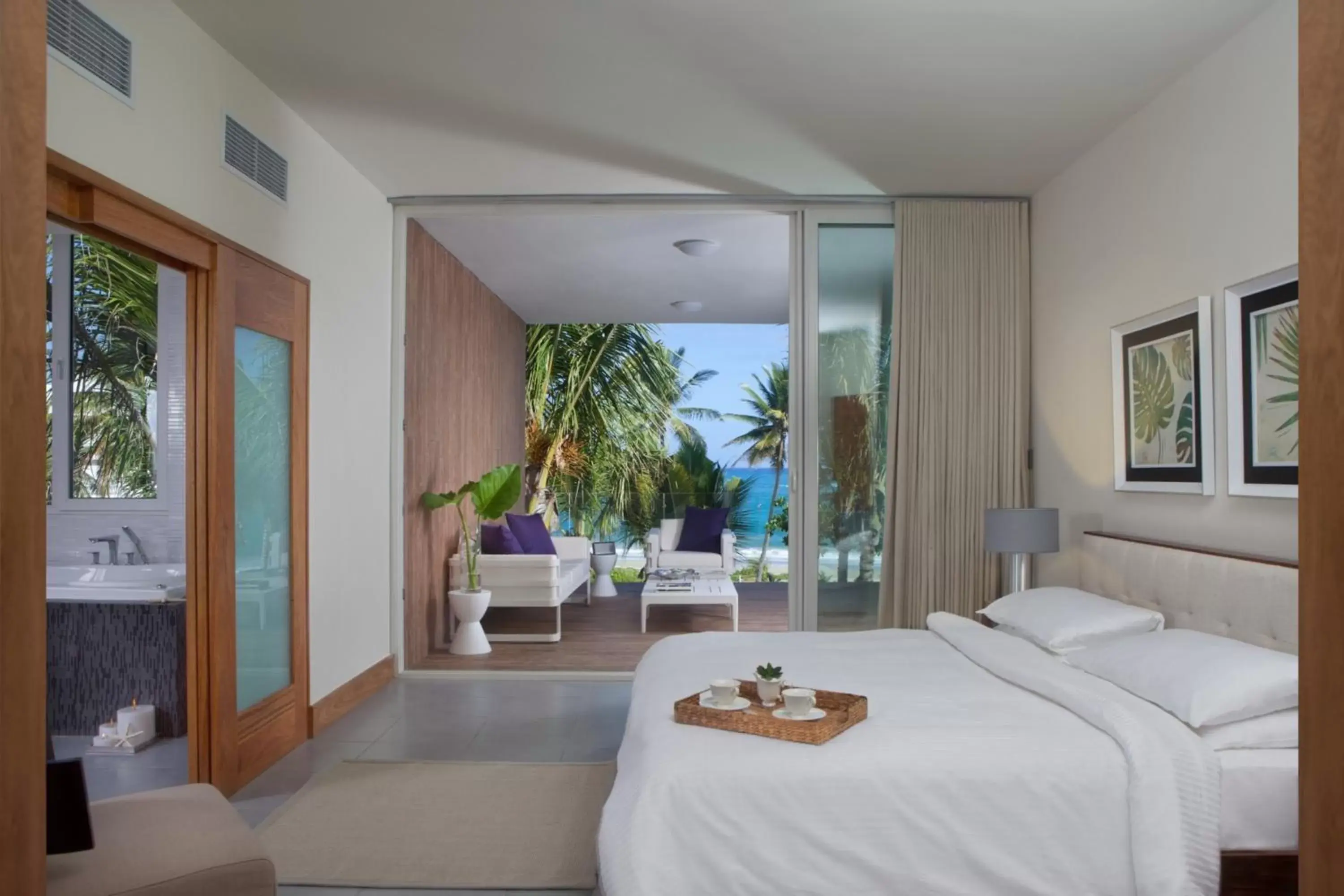 Bedroom in Ultravioleta Boutique Residences