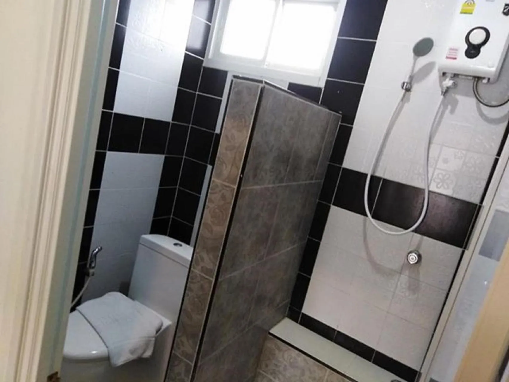 Shower in Baan Kaew Ruen Kwan