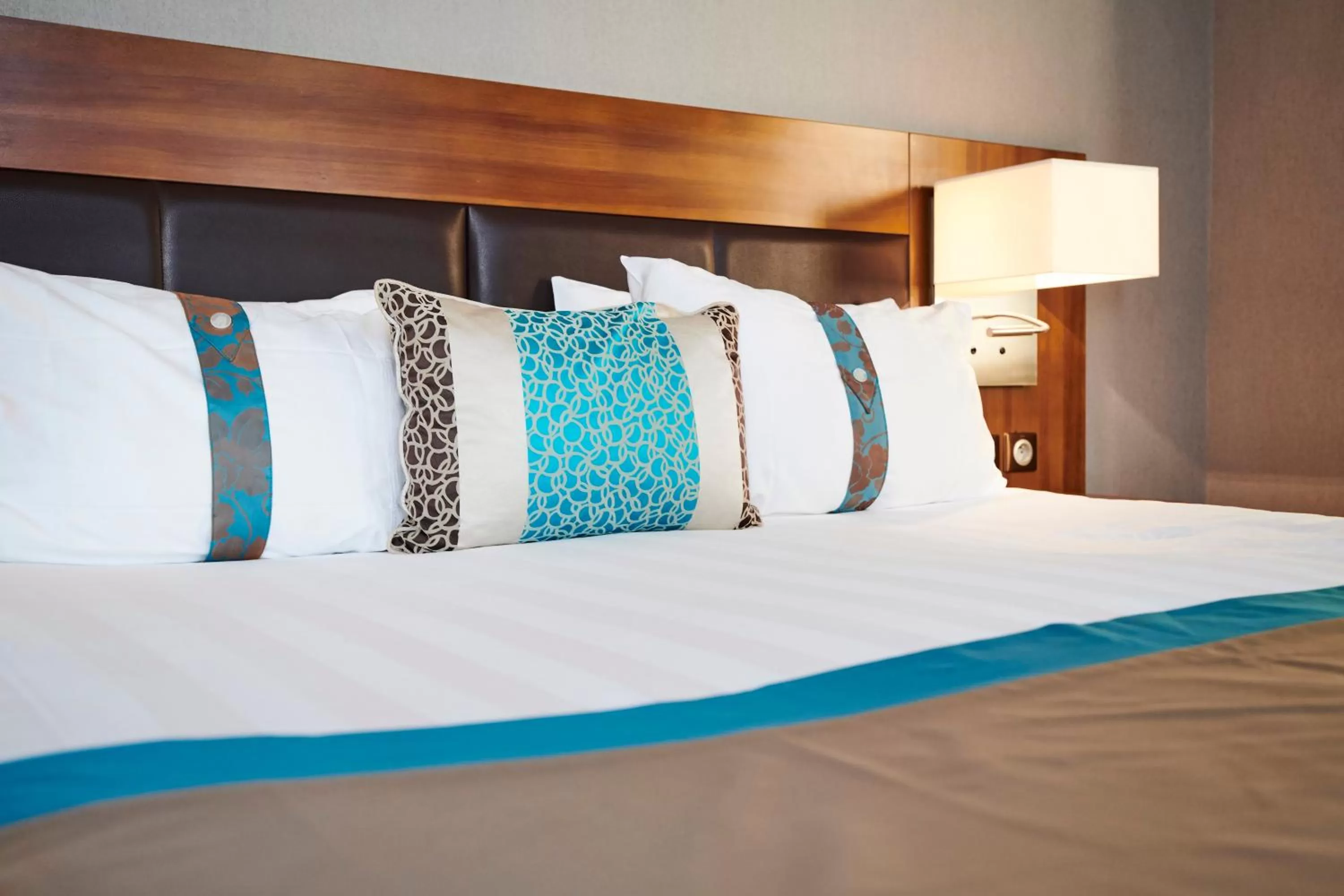 Bed in Holiday Inn Nice by IHG