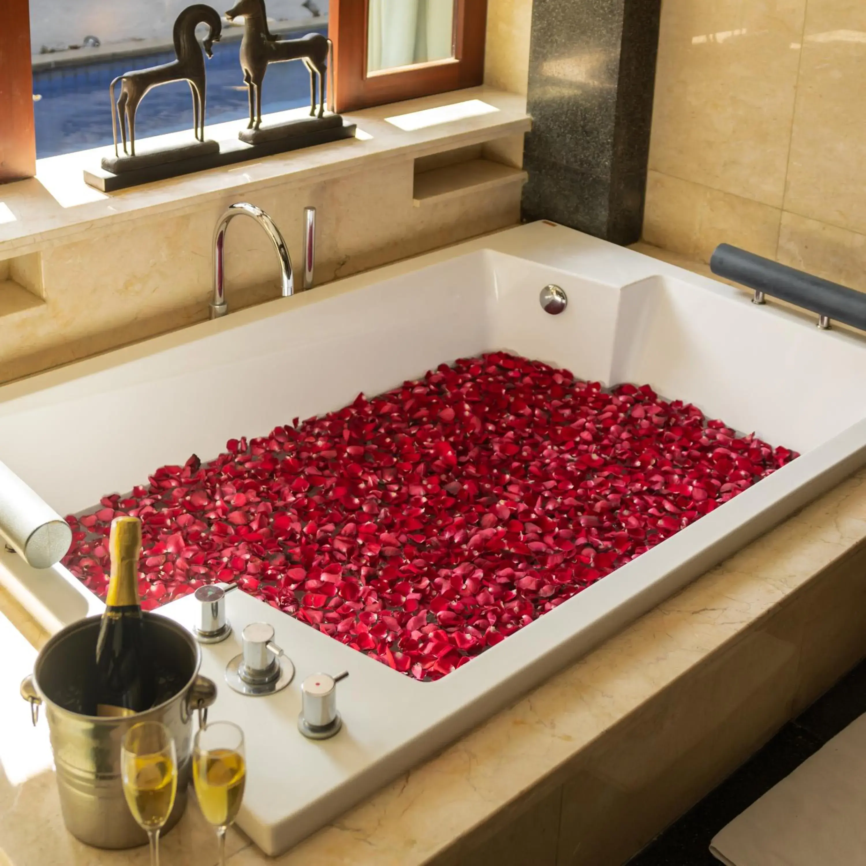 Bathroom in Royal Kamuela Villas & Suites at Monkey Forest Ubud