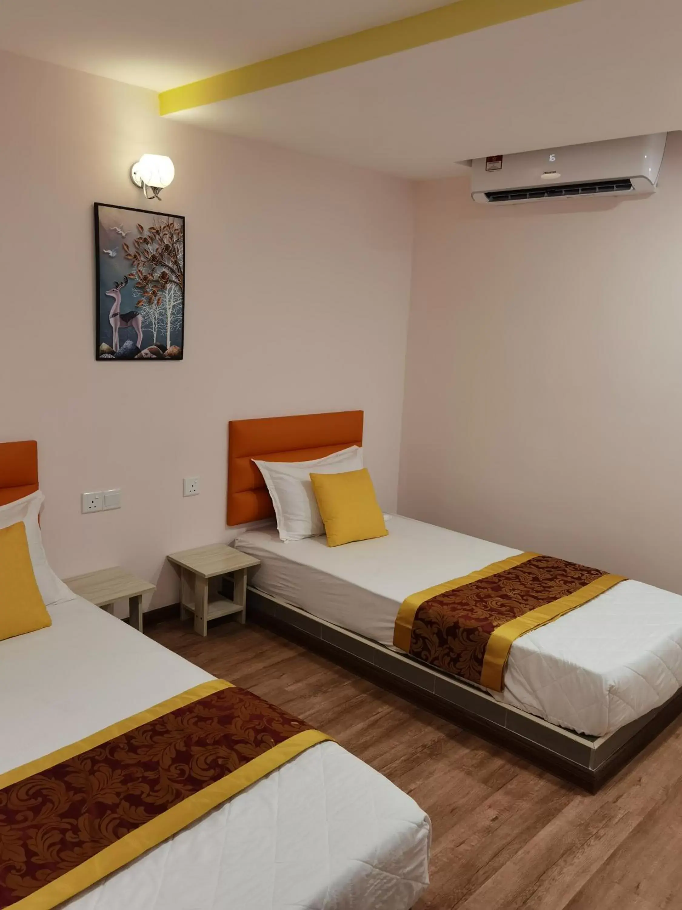 Bedroom, Bed in MORNINGS HOTEL Bedroom, Bed in MORNINGS HOTEL