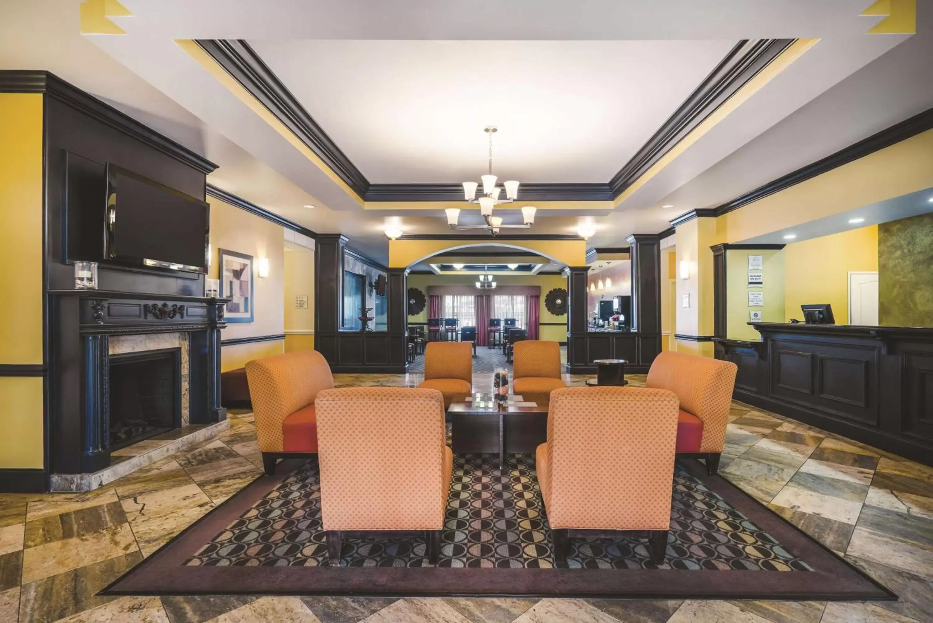 Lobby or reception in La Quinta by Wyndham Brandon Jackson Airport E