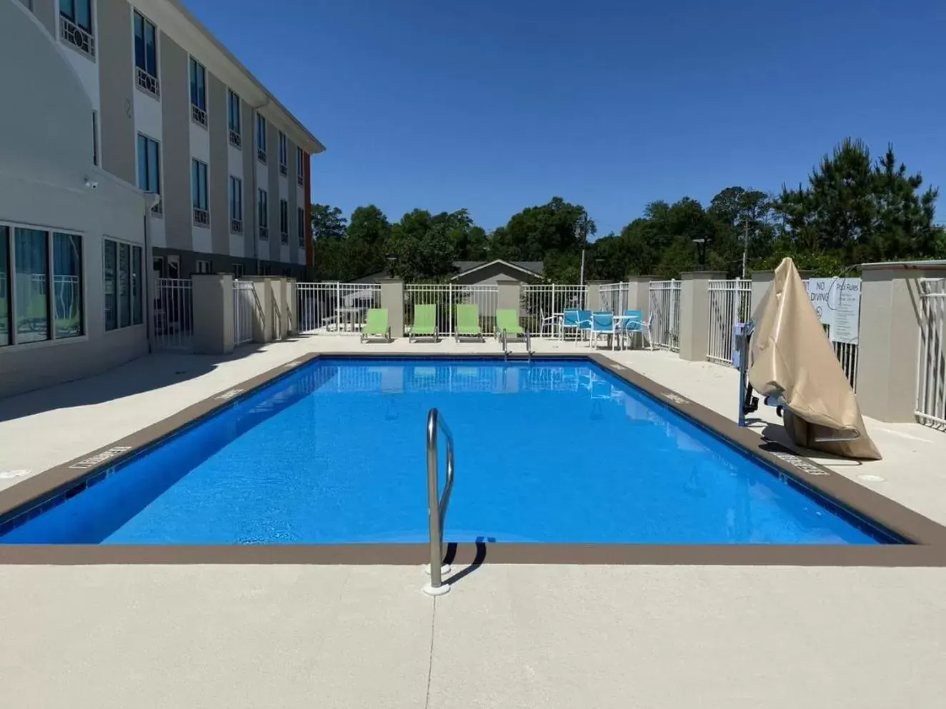 Swimming Pool in Holiday Inn Express & Suites - Enterprise, an IHG Hotel