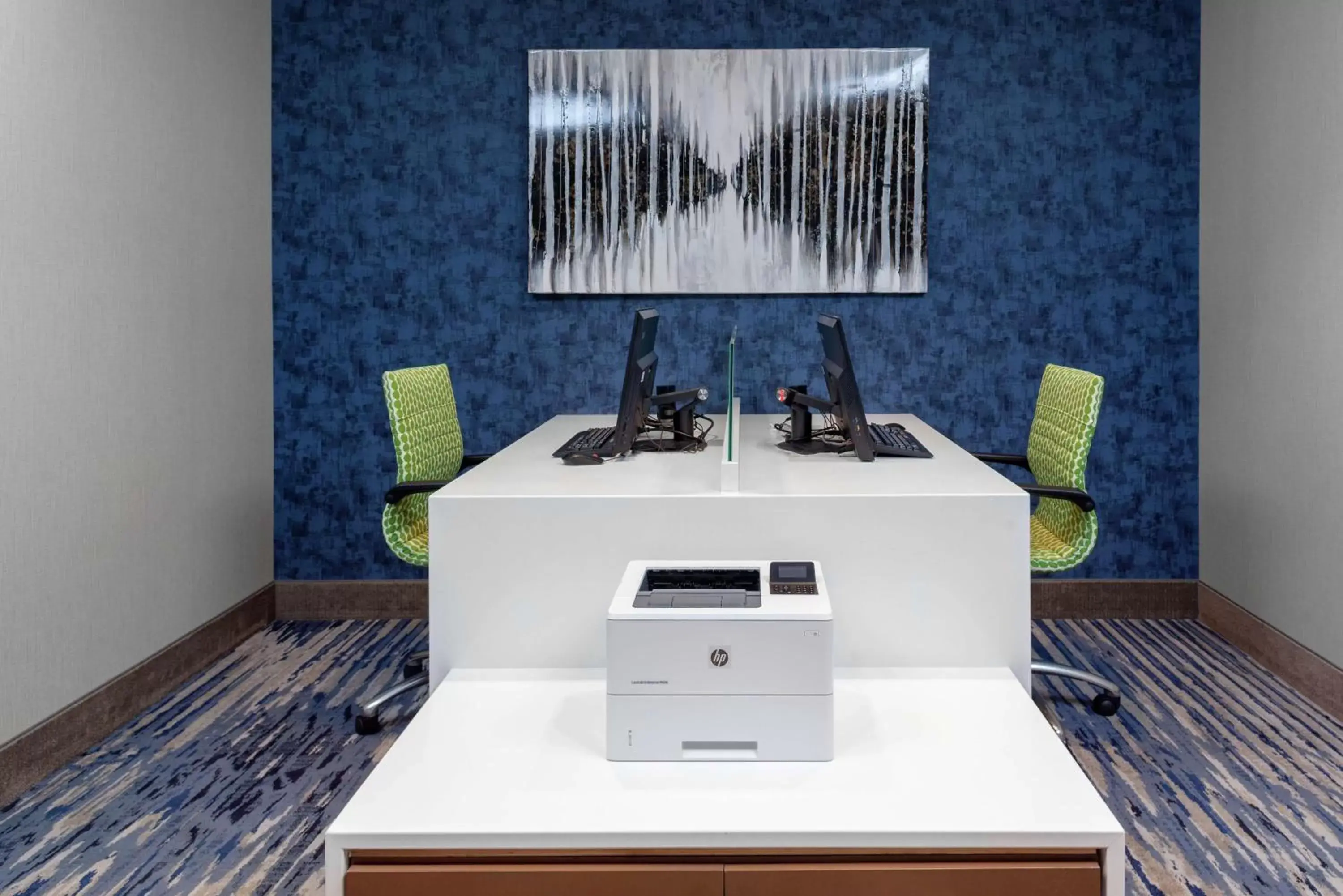 Business facilities in Hampton Inn & Suites Overland Park South