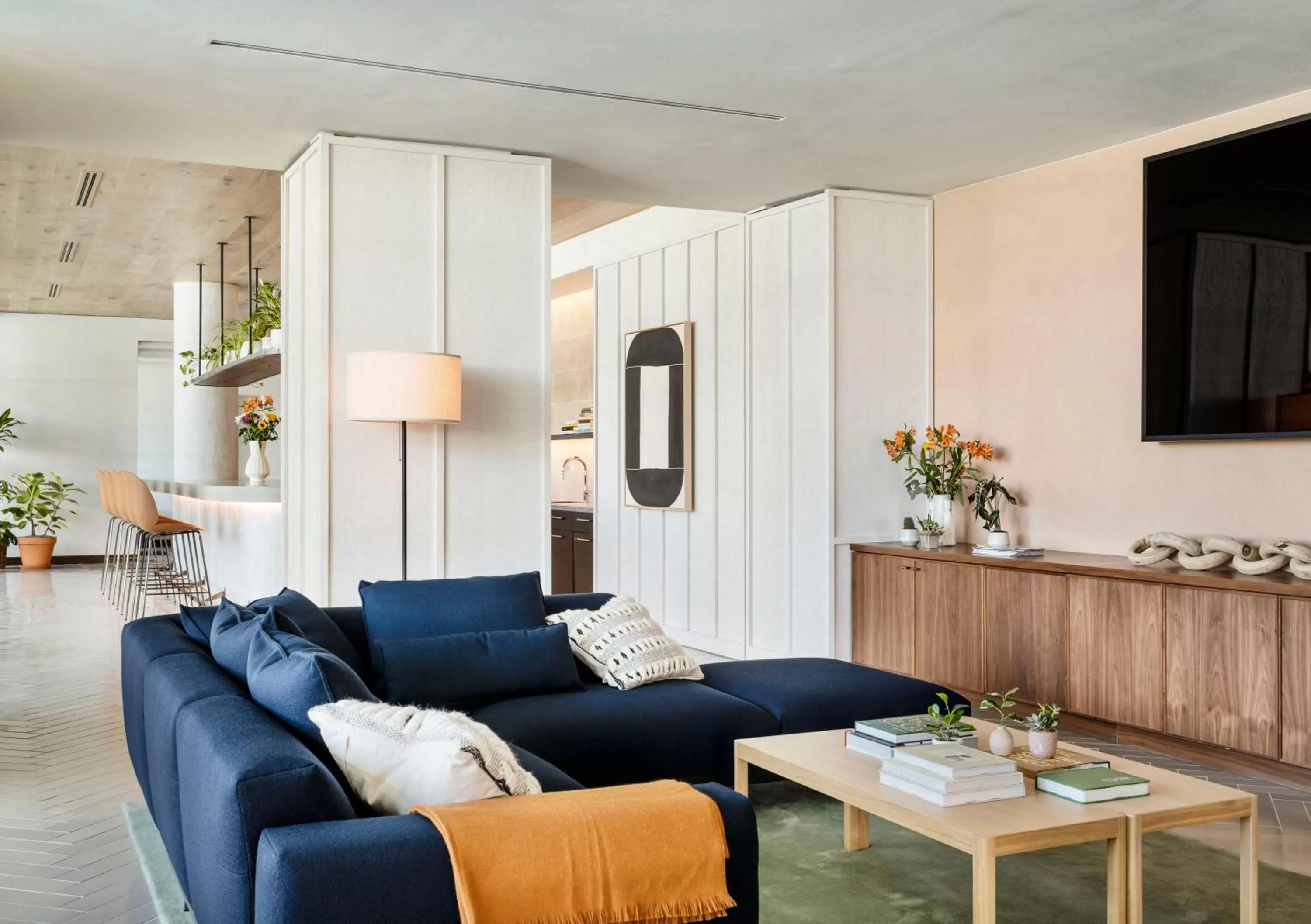 Communal lounge/ TV room in ROOST Tampa