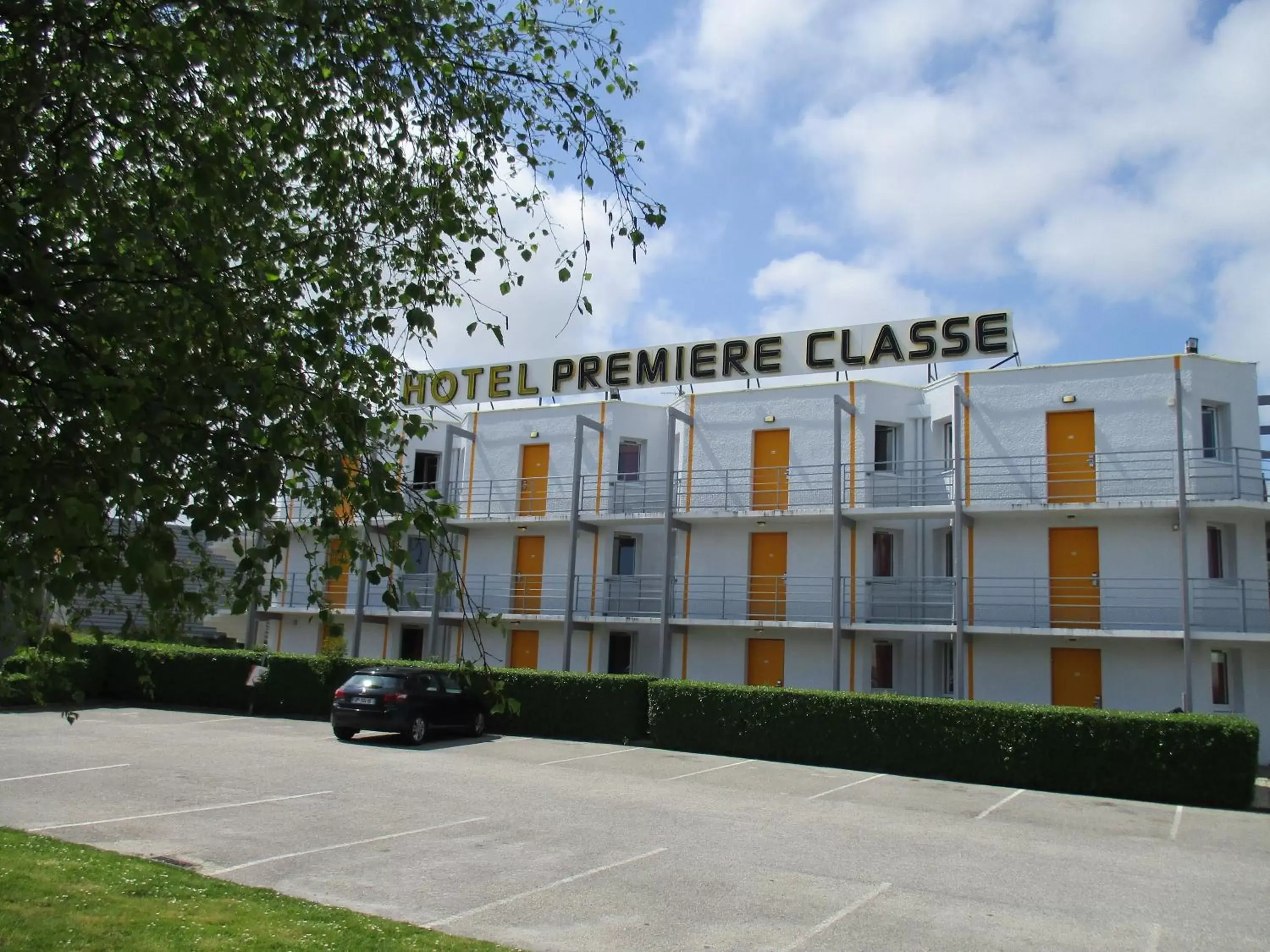 Facade/entrance, Property Building in Première Classe Cherbourg - Tourlaville