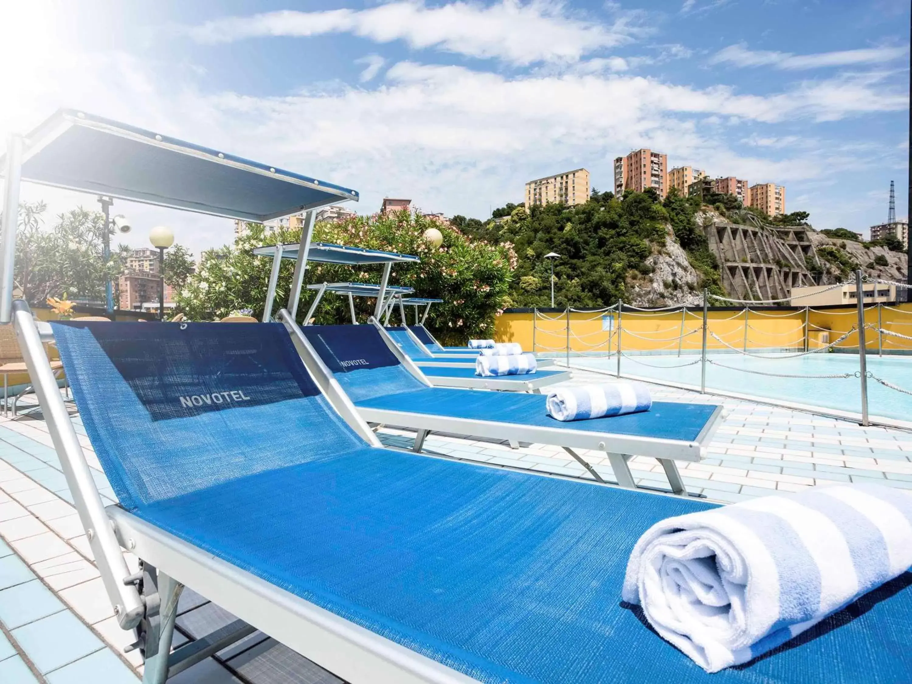 Property building, Swimming Pool in Hotel Novotel Genova City