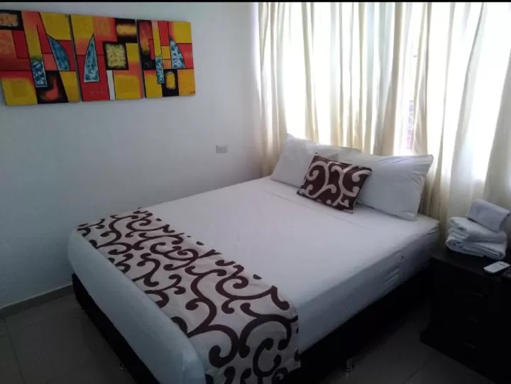 Bedroom, Bed in Hotel Cafe Plaza