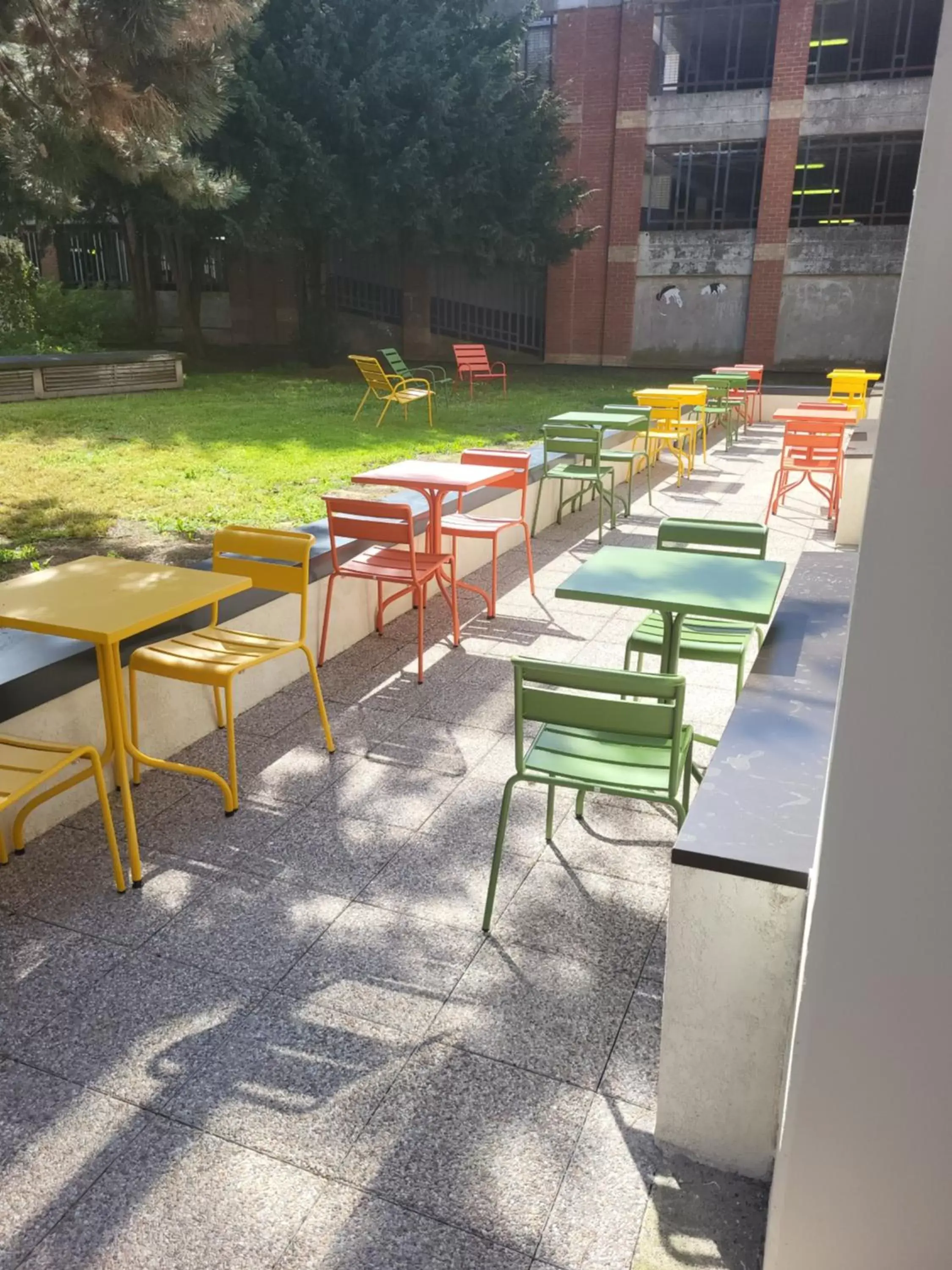 Patio in Ibis Budget Lille Gares Vieux-Lille