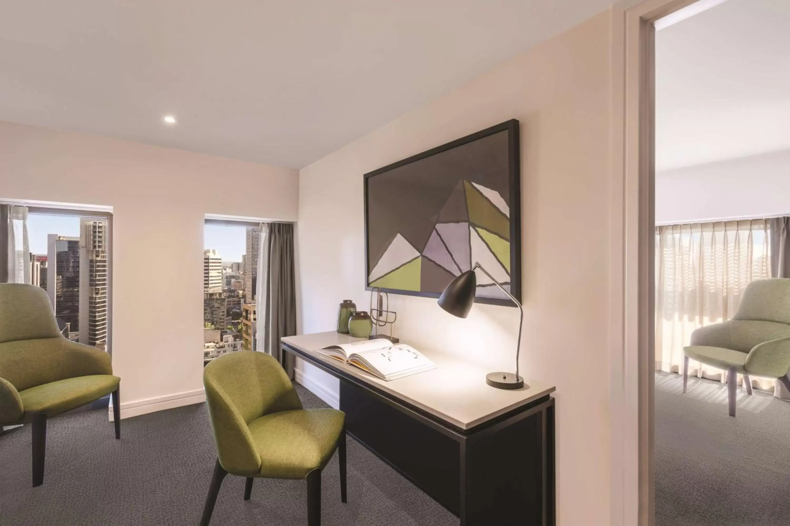 Bedroom, TV/Entertainment Center in Adina Apartment Hotel Melbourne