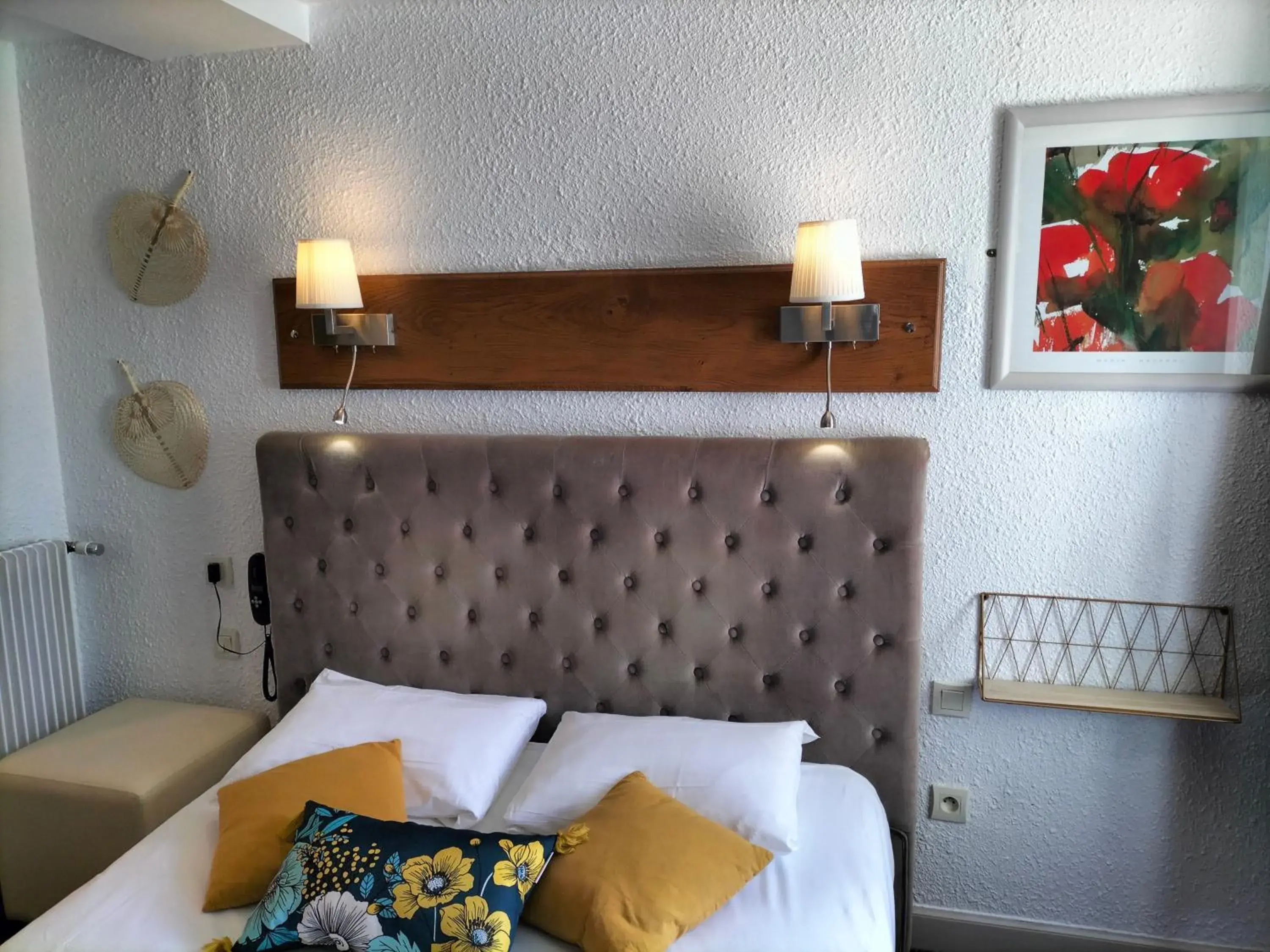 Photo of the whole room, Bed in Logis HOTEL RESTAURANT La Regence