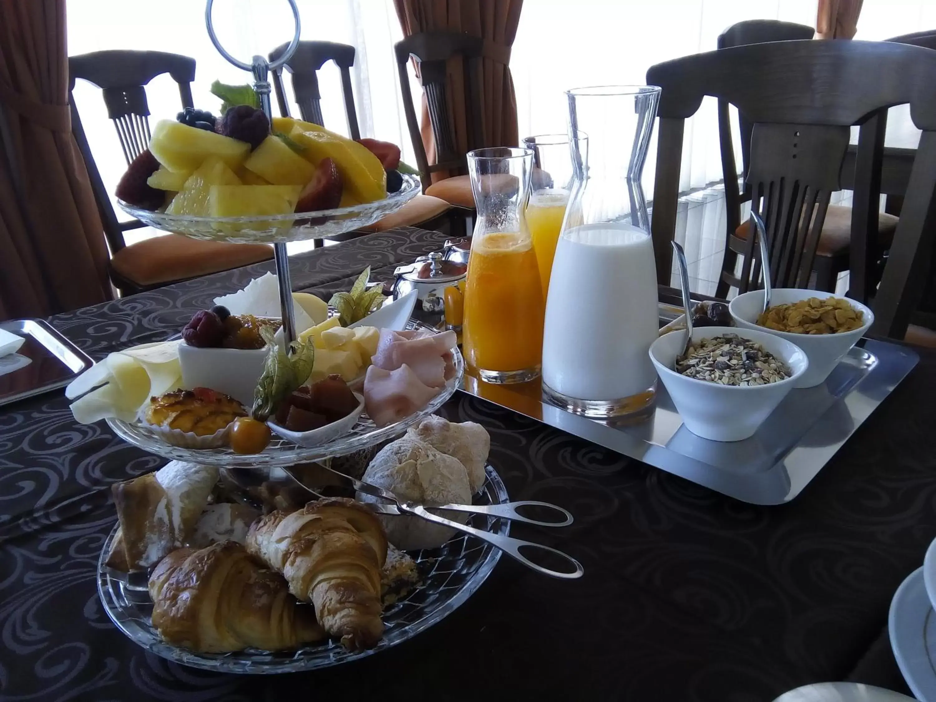 American breakfast, Breakfast in Hotel Ibn-Arrik