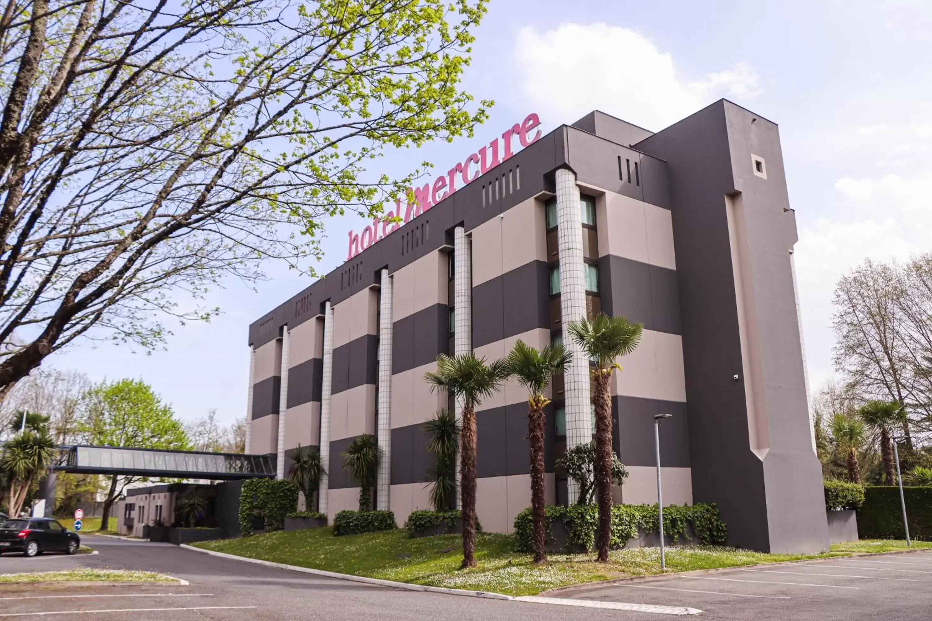 Property building in Mercure Pau Palais des Sports Property building in Mercure Pau Palais des Sports