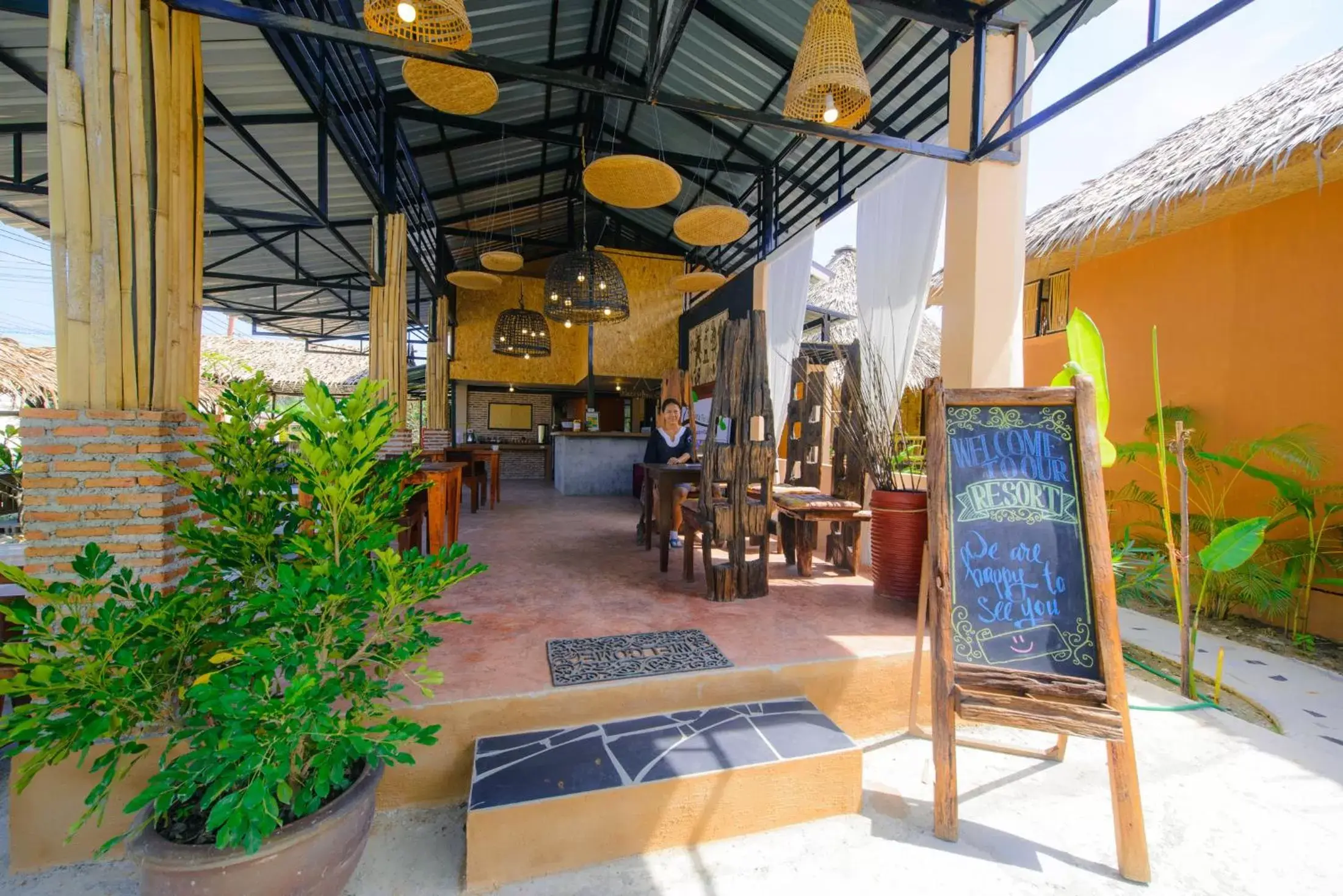 Restaurant/places to eat in Panisara Pool Villa Resort Huahin