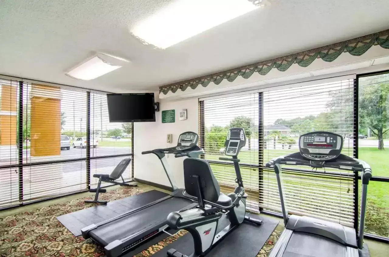 Fitness Center/Facilities in Quality Inn Saraland