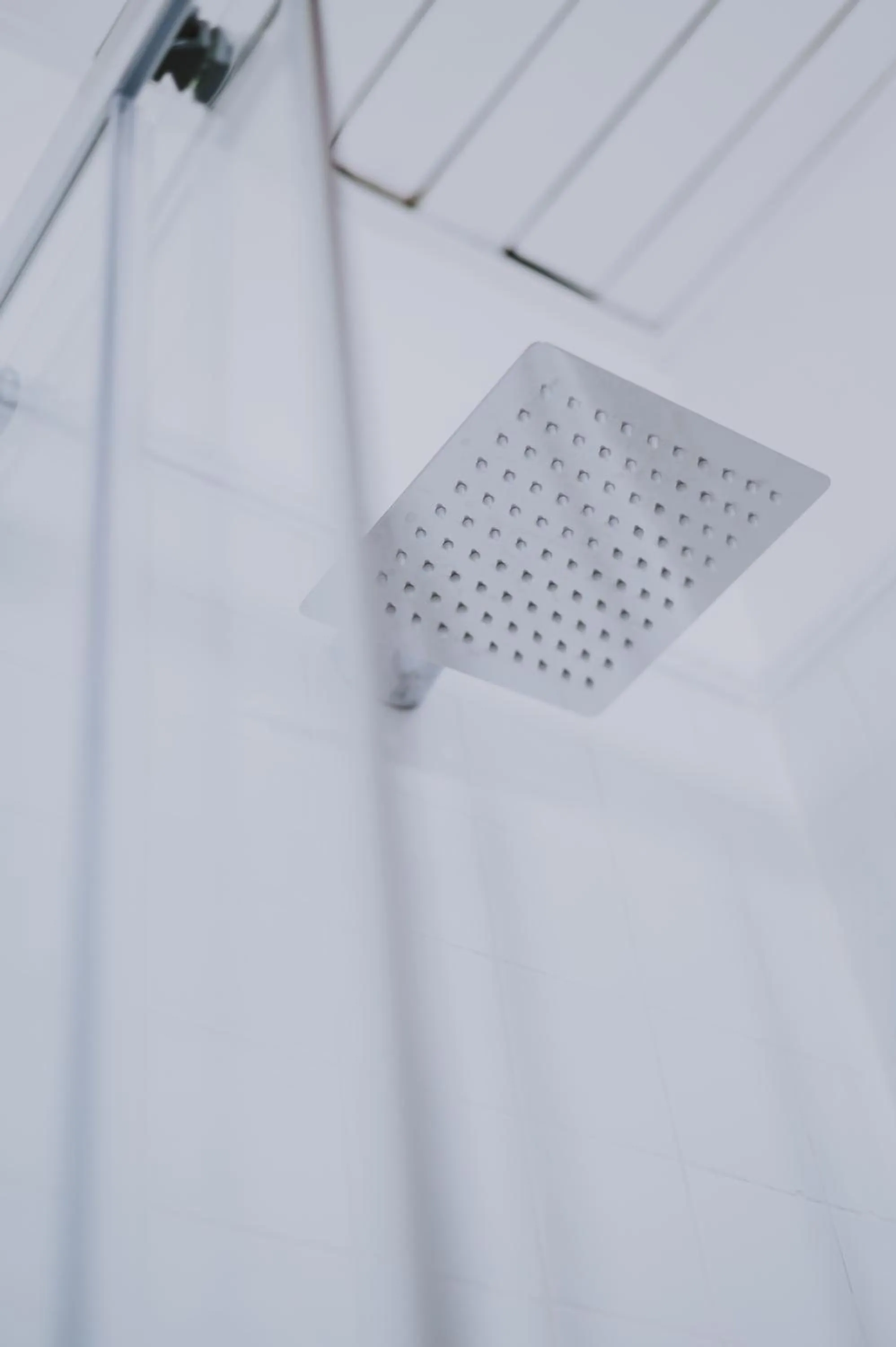 Shower in Albergo Delle Regioni, Barberini - Fontana di Trevi