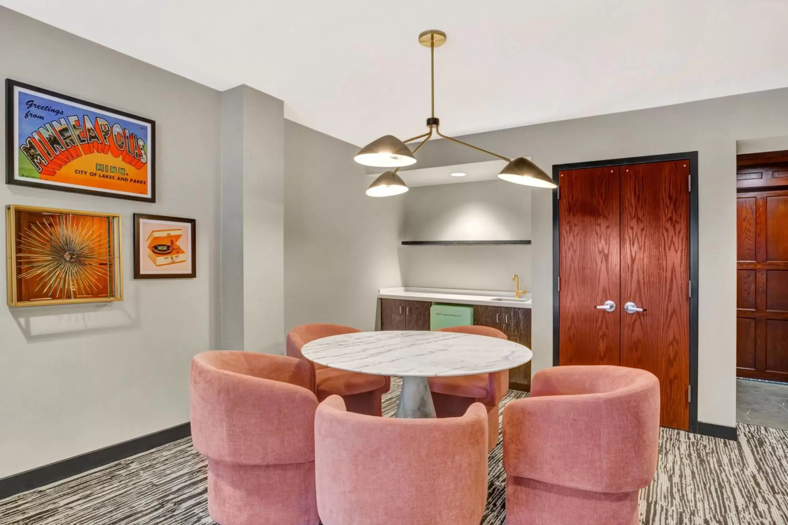 Living room, Seating Area in Hotel Indigo - Minneapolis Downtown, an IHG Hotel