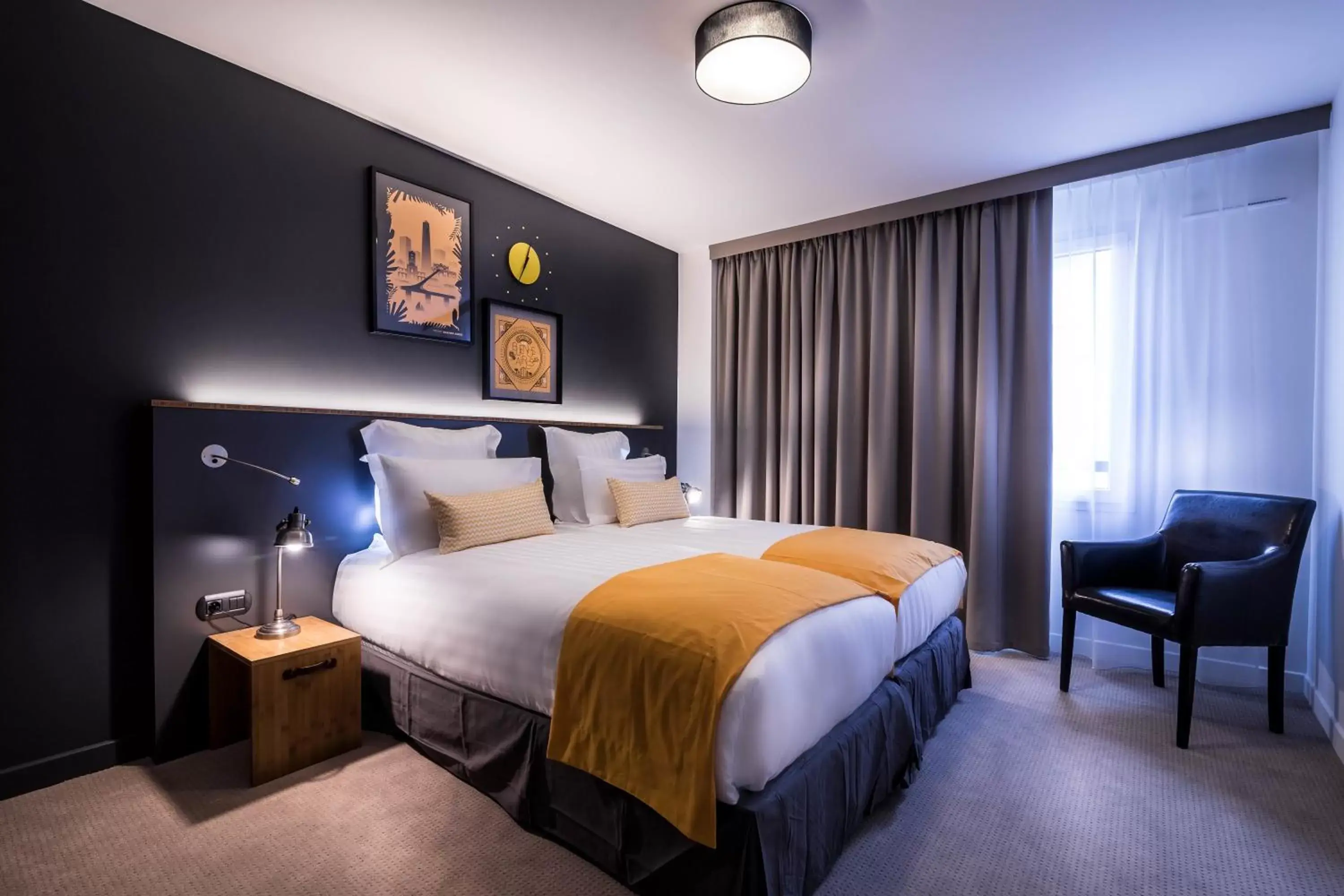 Bedroom, Bed in Best Western Plus Suitcase Paris La Défense