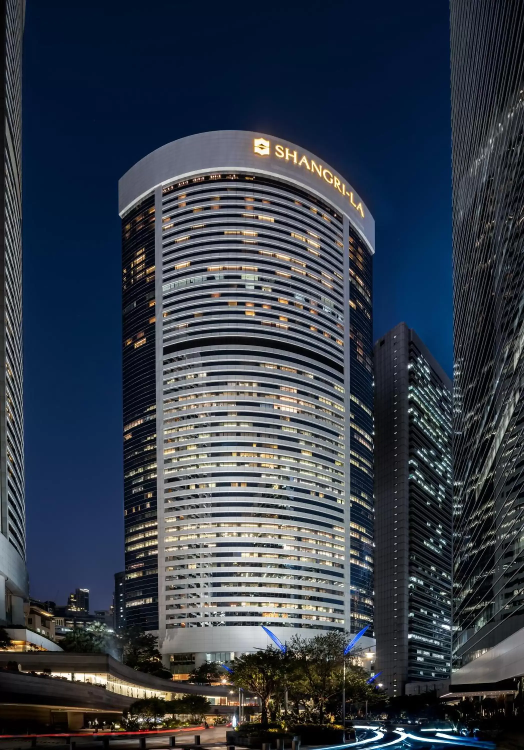 Property building, Nearby Landmark in Island Shangri-La, Hong Kong