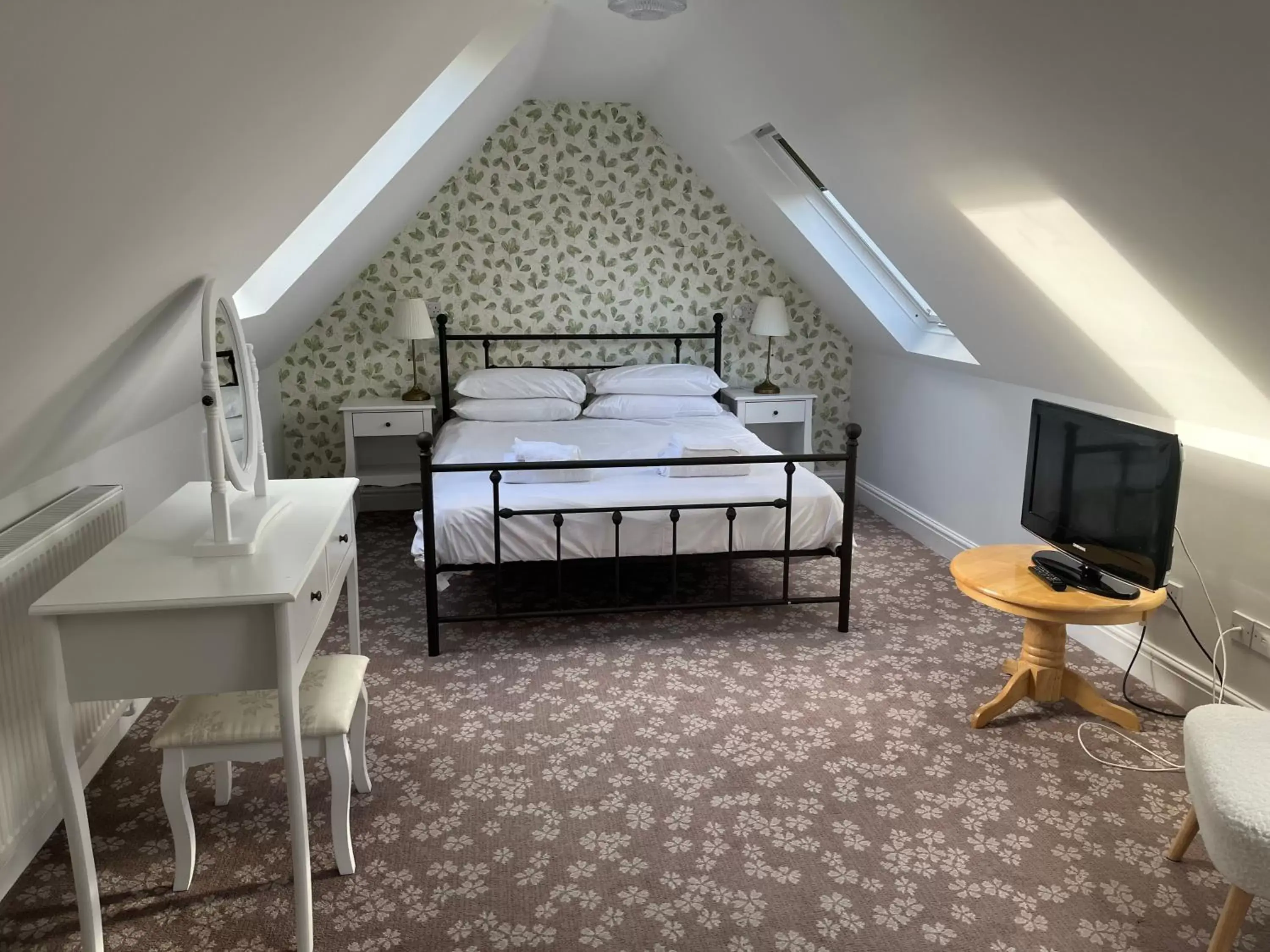 Bed in Penny Farthing Hotel & Cottages