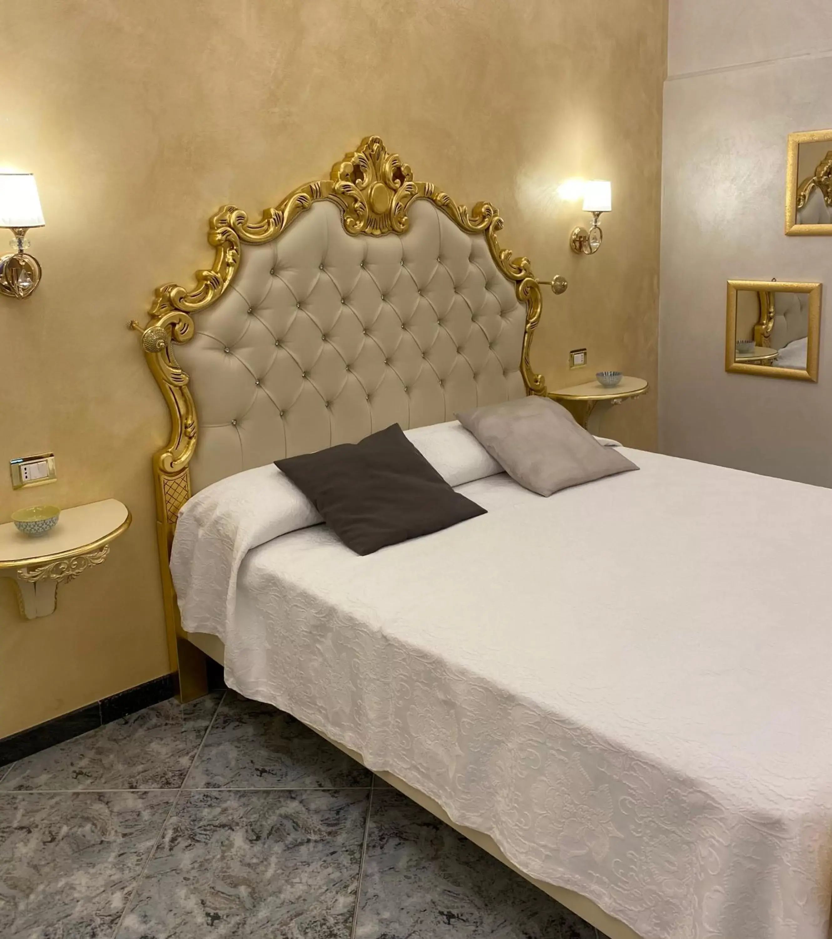 Bed in Suite Incentro Salerno