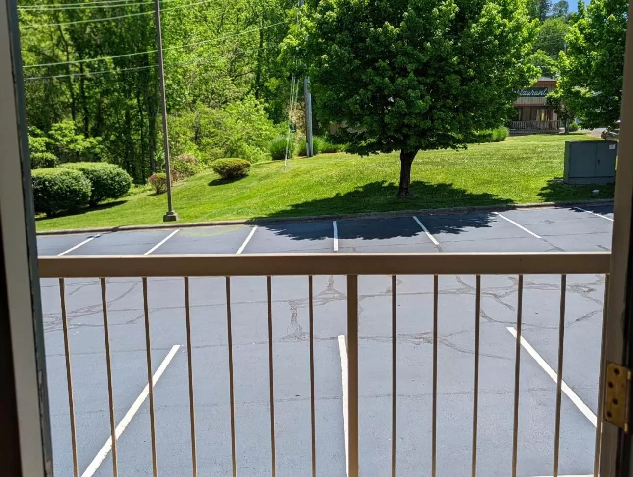 Day in Quality Inn Cherokee Riverside