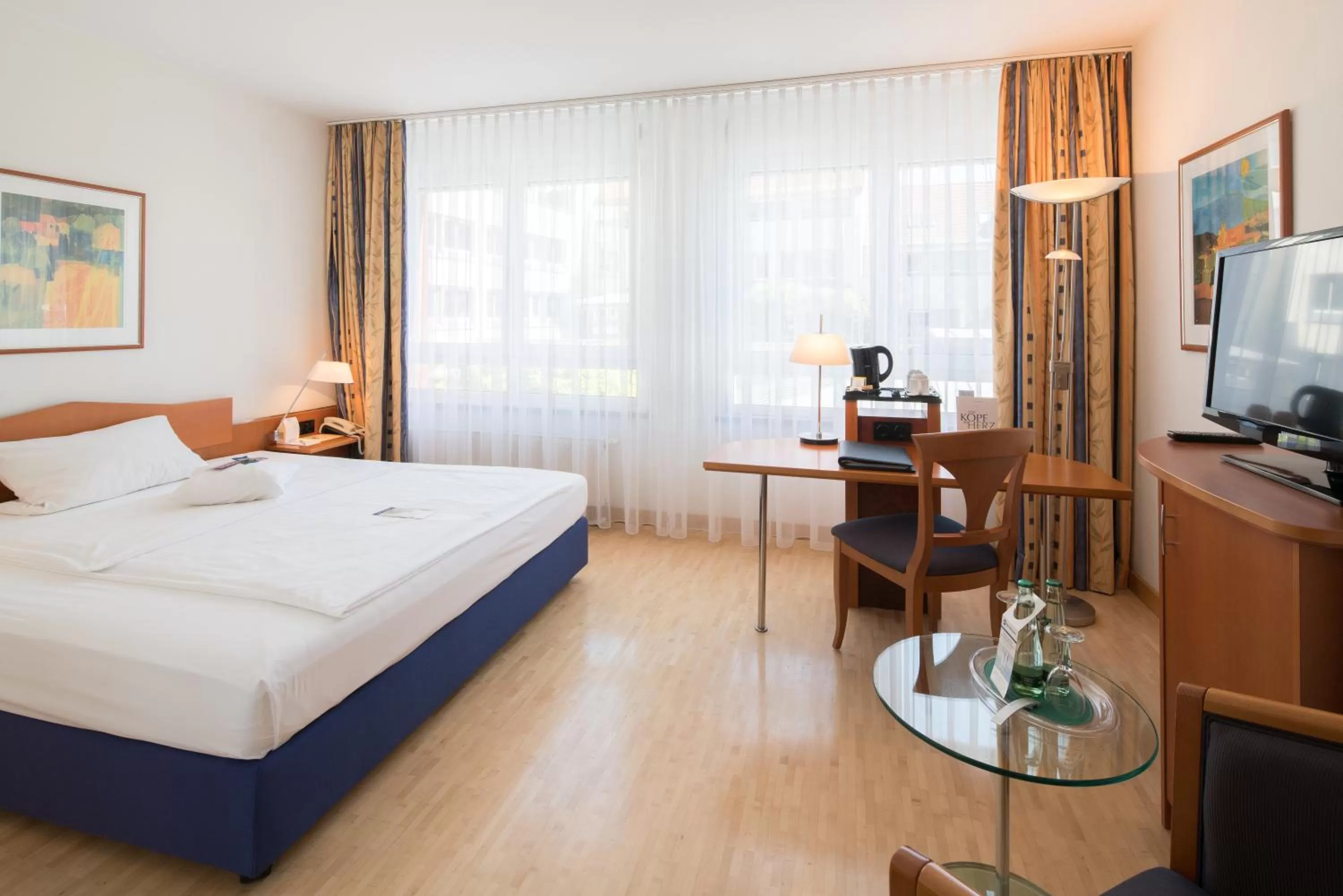 Photo of the whole room, Bed in Best Western Hotel Am Straßberger Tor