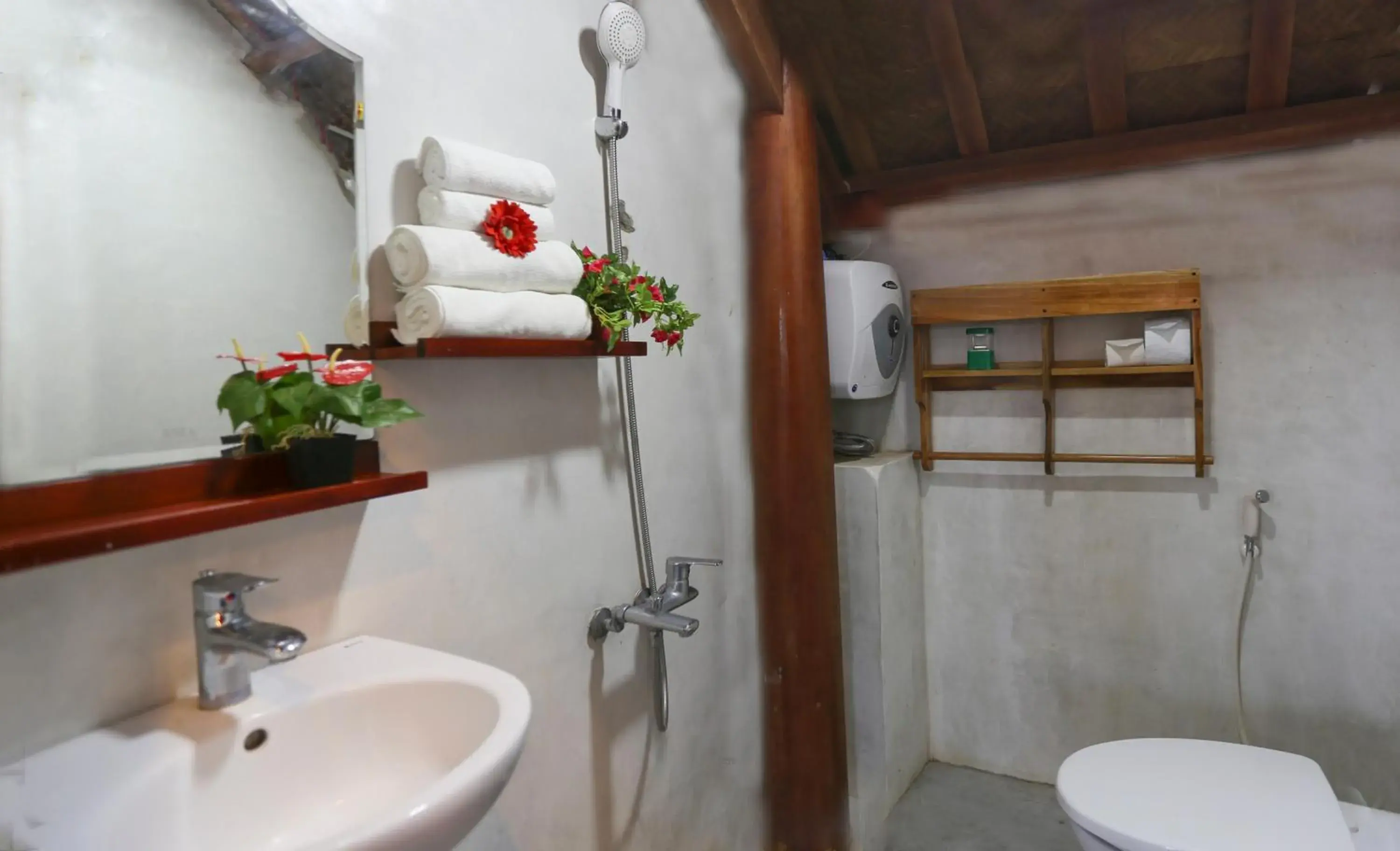 Bathroom in Seaside An Bang Homestay