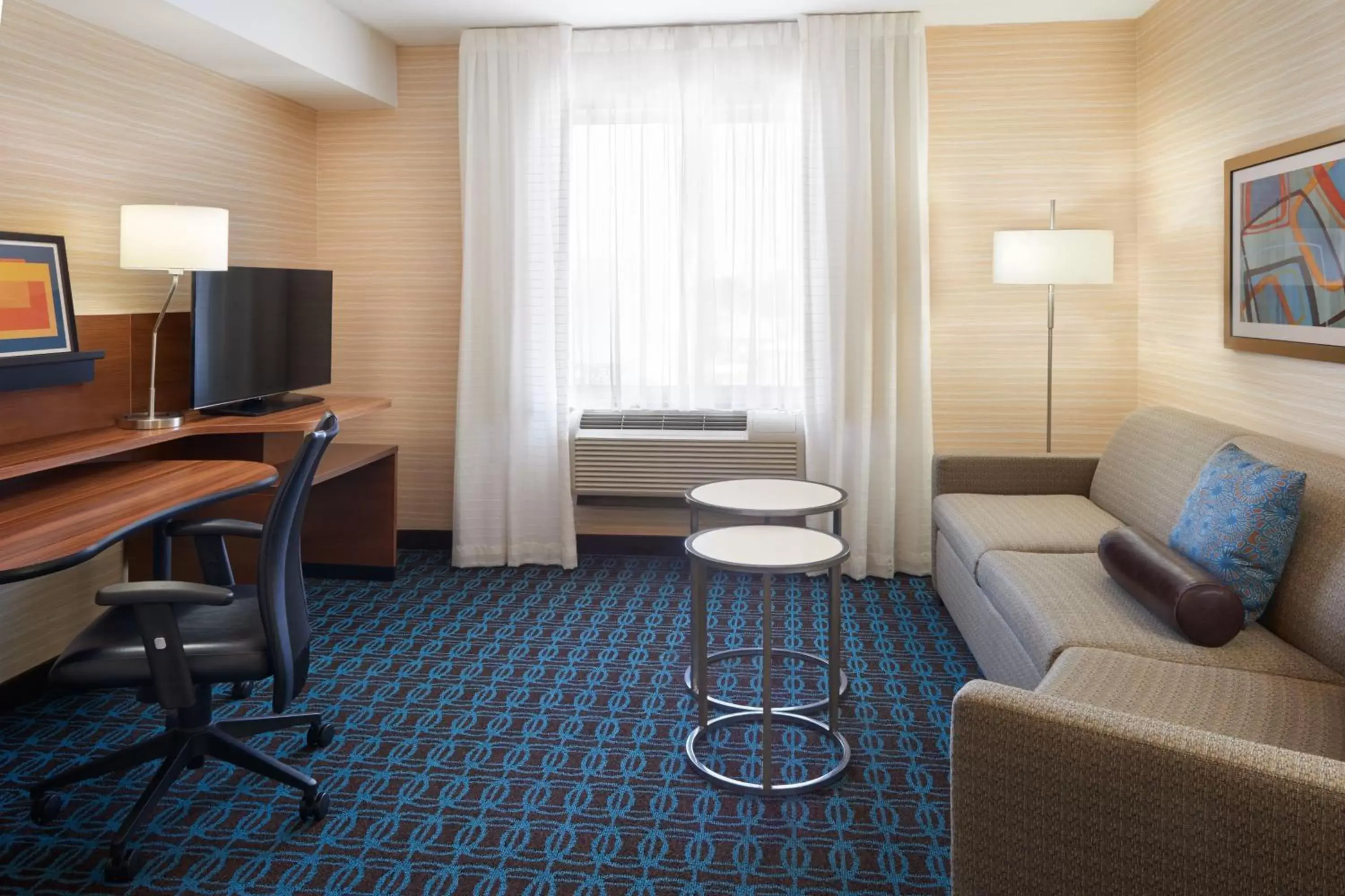 Photo of the whole room, Seating Area in Fairfield Inn & Suites by Marriott Barrie