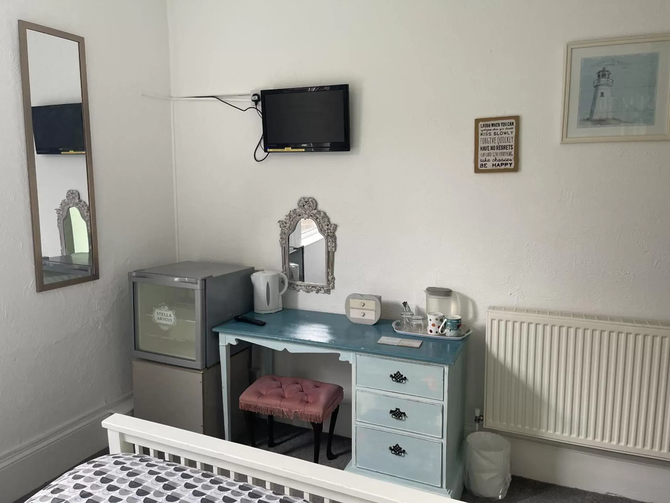 Bedroom, TV/Entertainment Center in Henrys on the Prom
