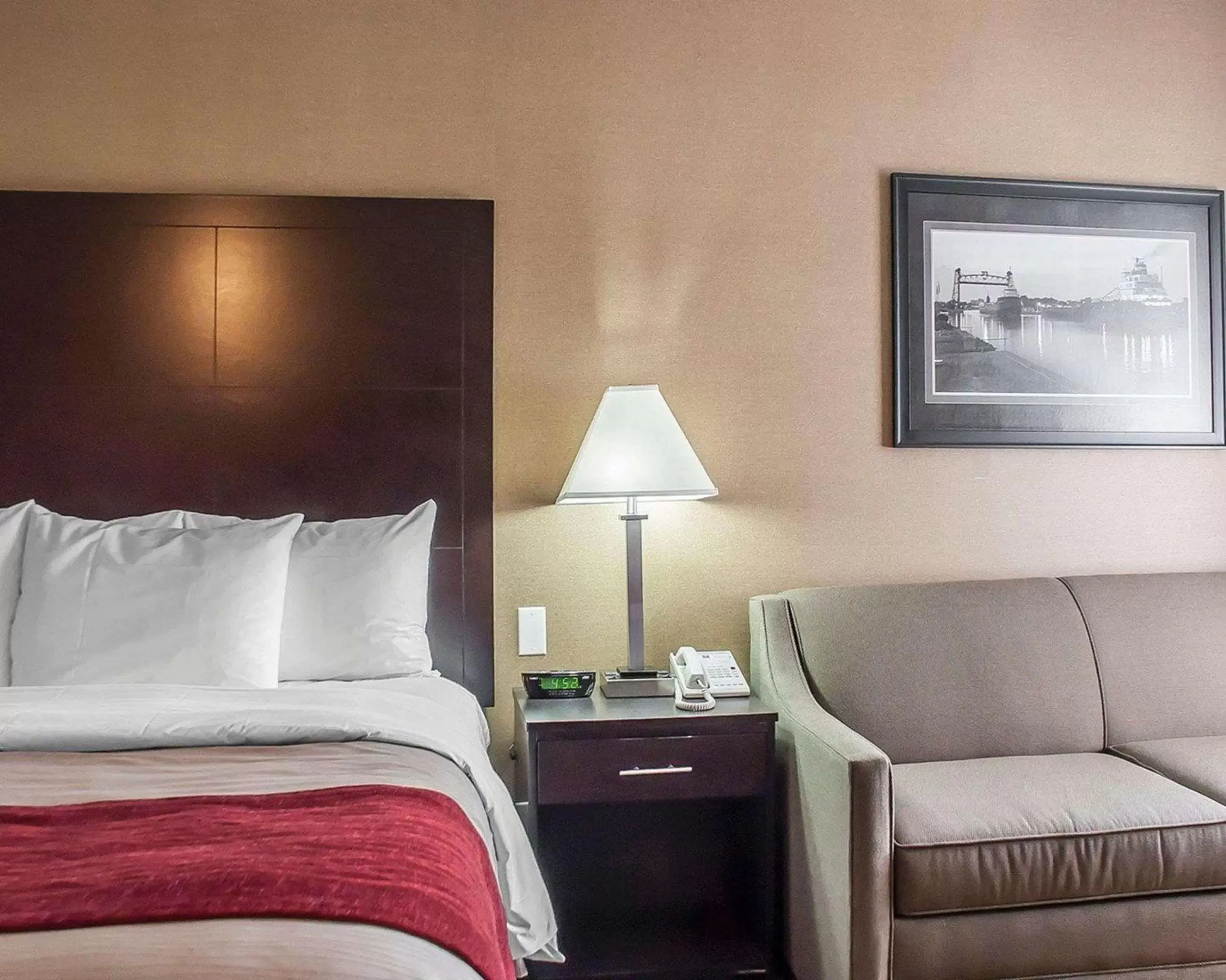 Photo of the whole room, Bed in Comfort Inn Photo of the whole room, Bed in Comfort Inn