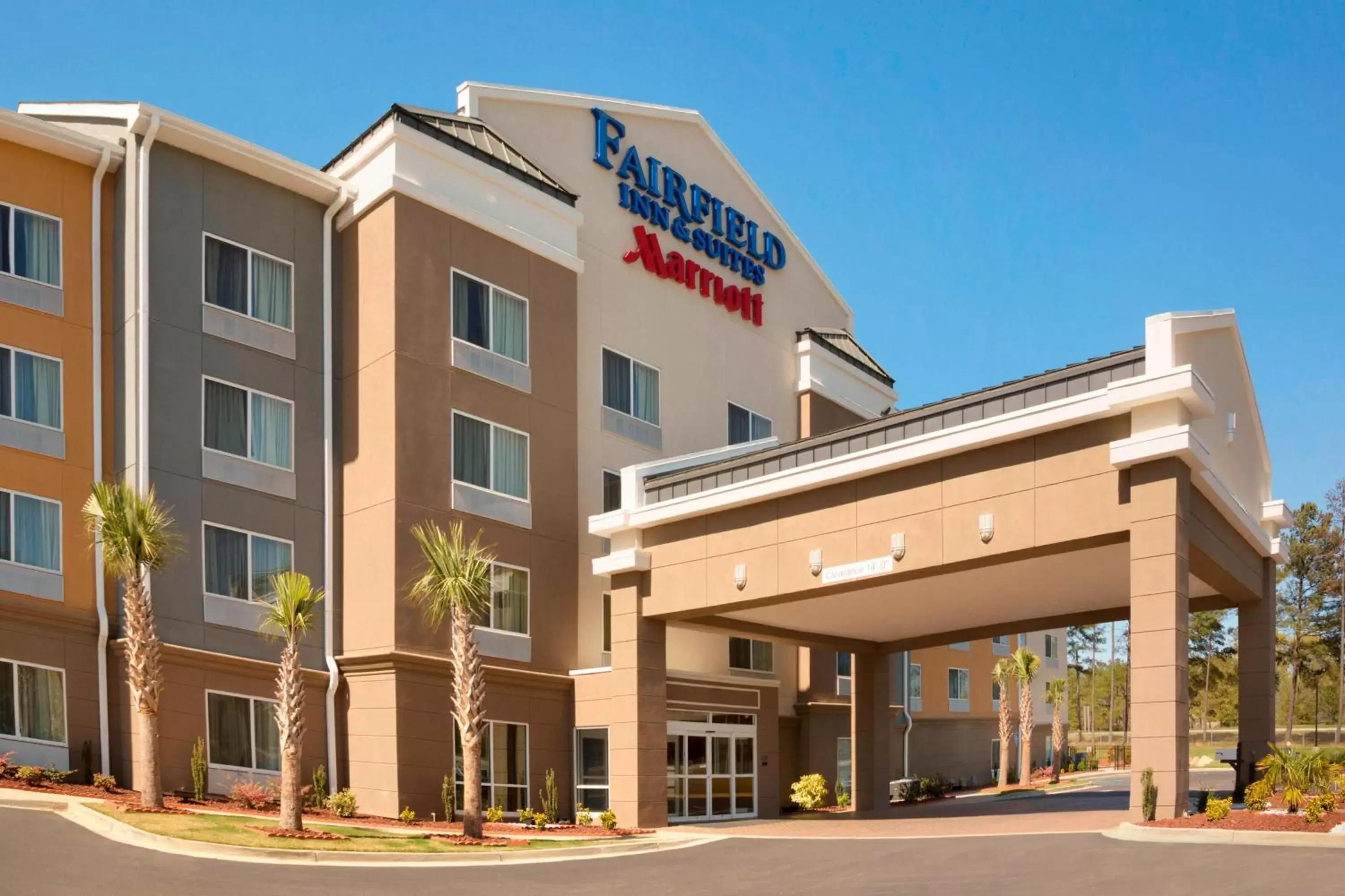 Property Building in Fairfield Inn & Suites Columbia Northeast