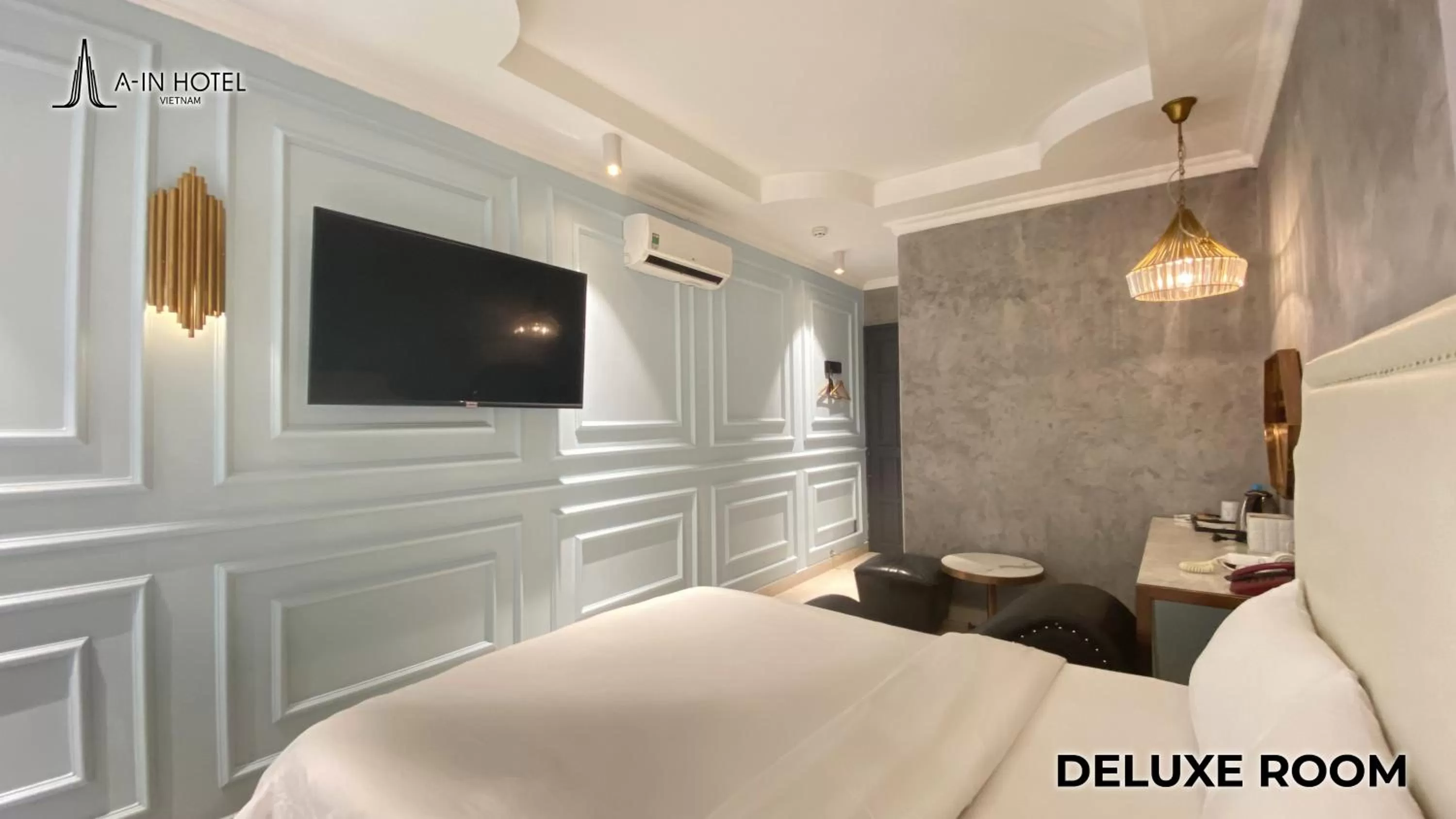 TV and multimedia, Bed in A In Hotel Del Luna