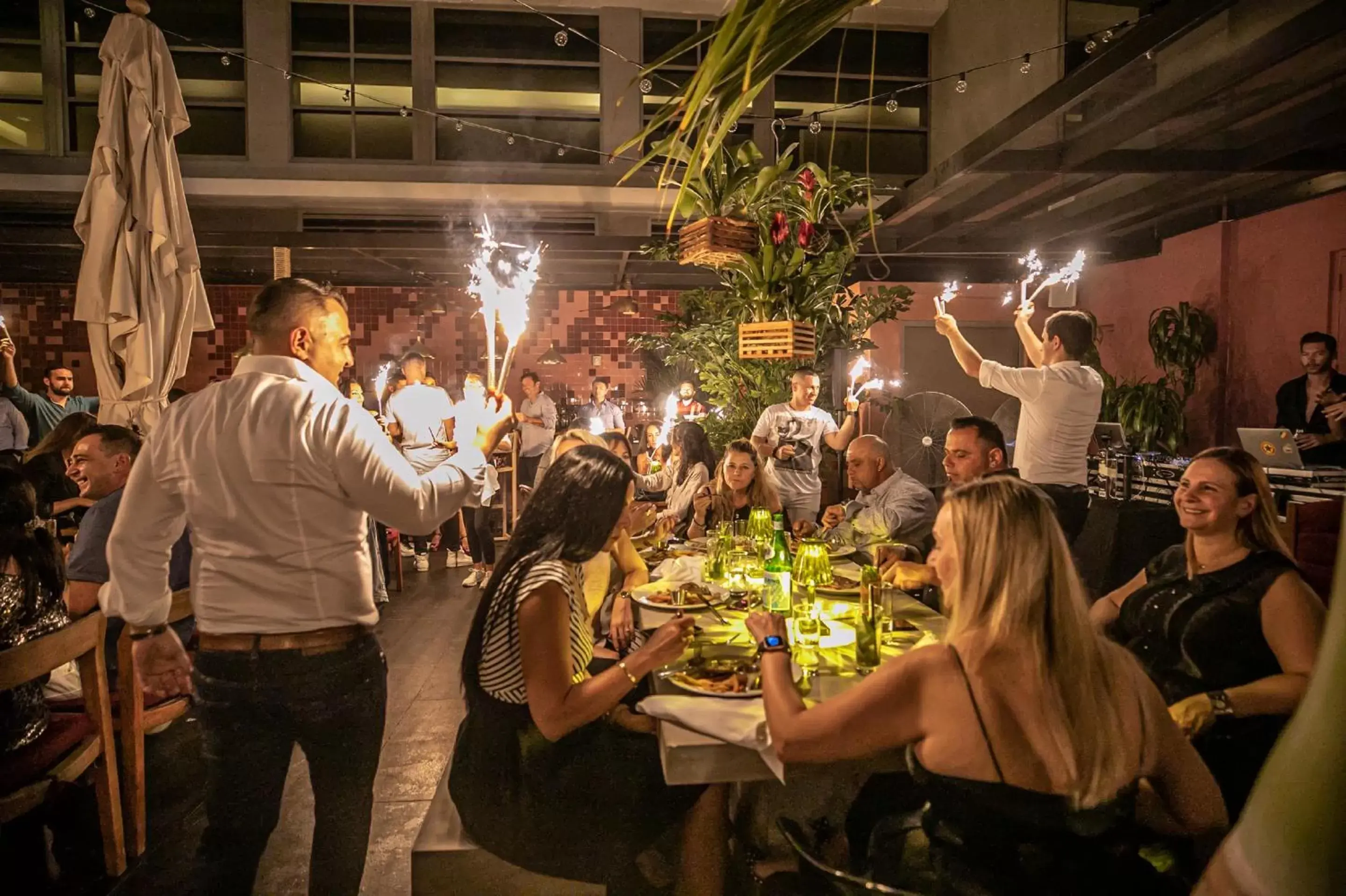 Restaurant/places to eat in South Beach Hotel Restaurant/places to eat in South Beach Hotel