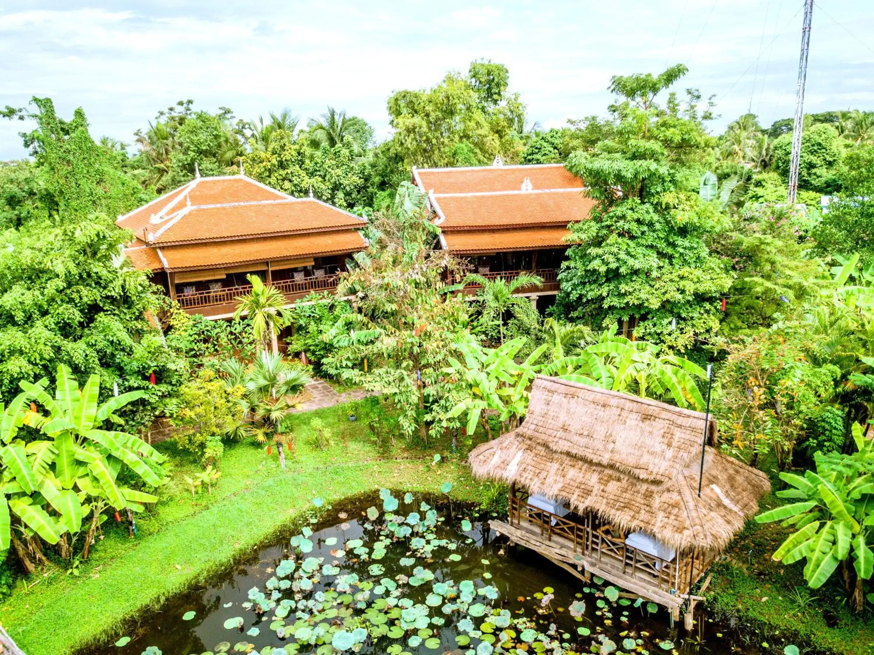 Property building, Bird's-eye View in Maisons Wat Kor