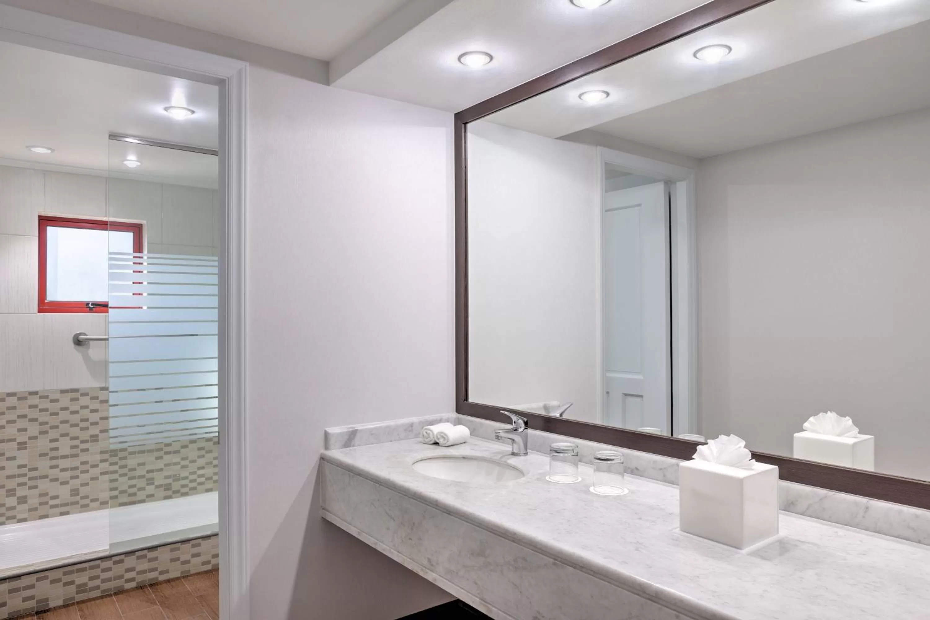 One-Bedroom Junior King Suite with City View in Four Points by Sheraton Santiago