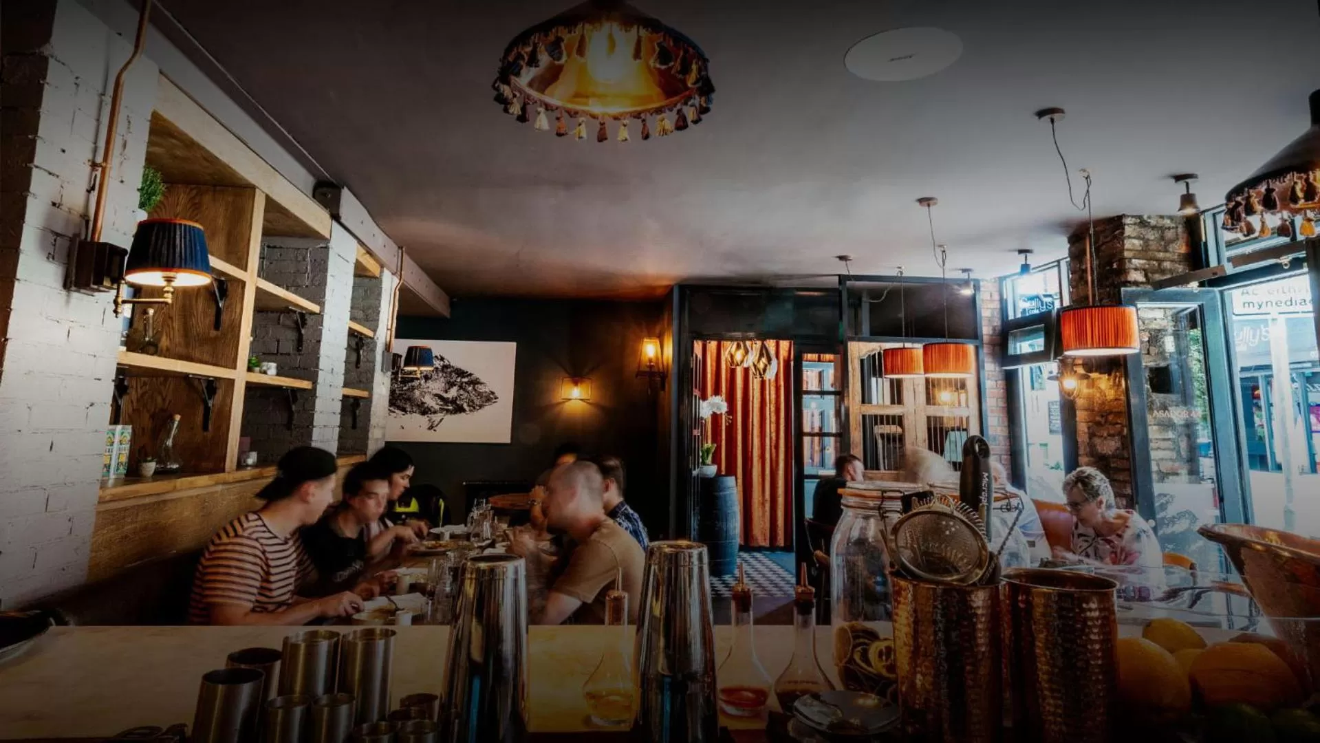 Restaurant/places to eat in Parador 44