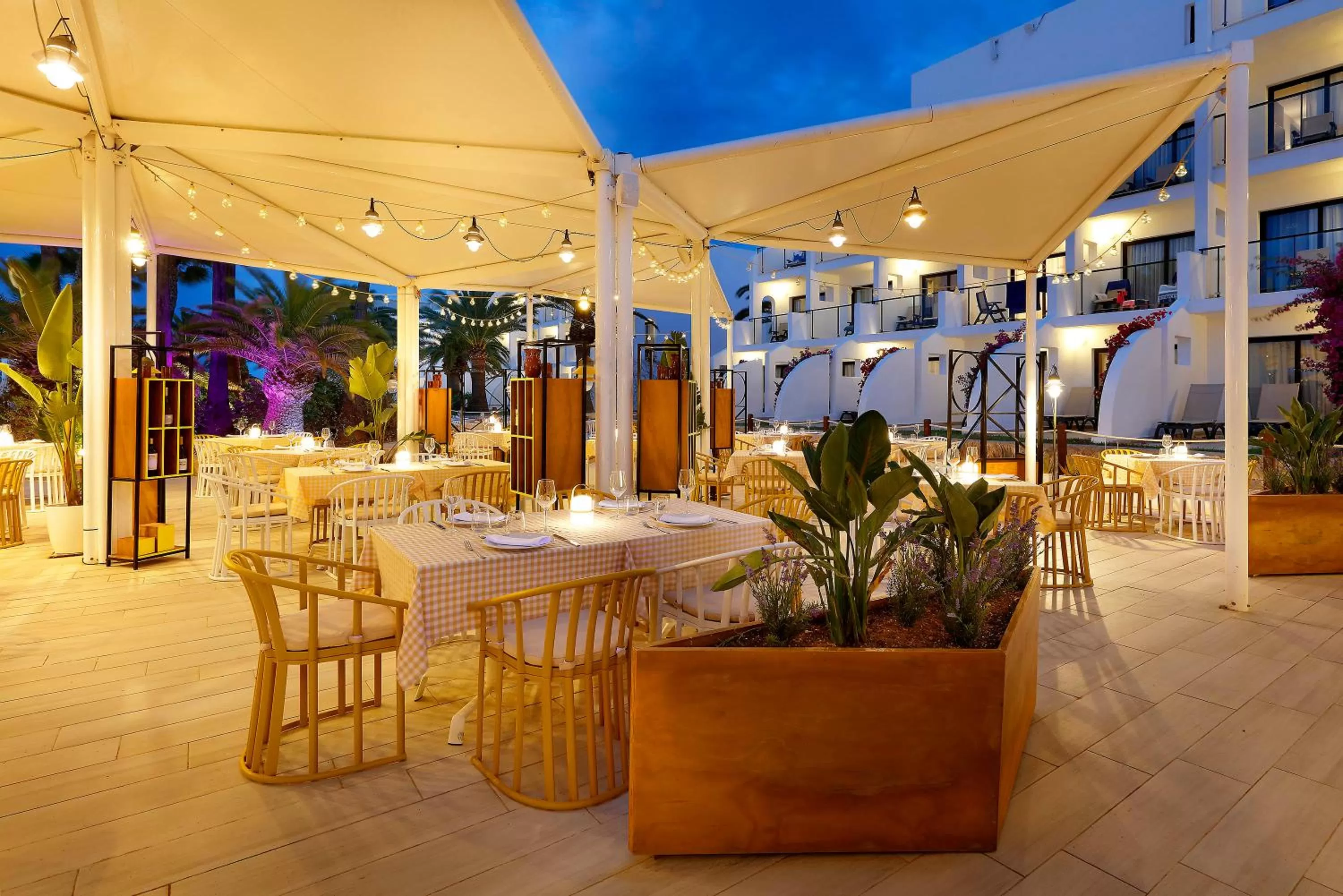 Restaurant/places to eat in Grand Palladium Select Palace Ibiza - All Inclusive