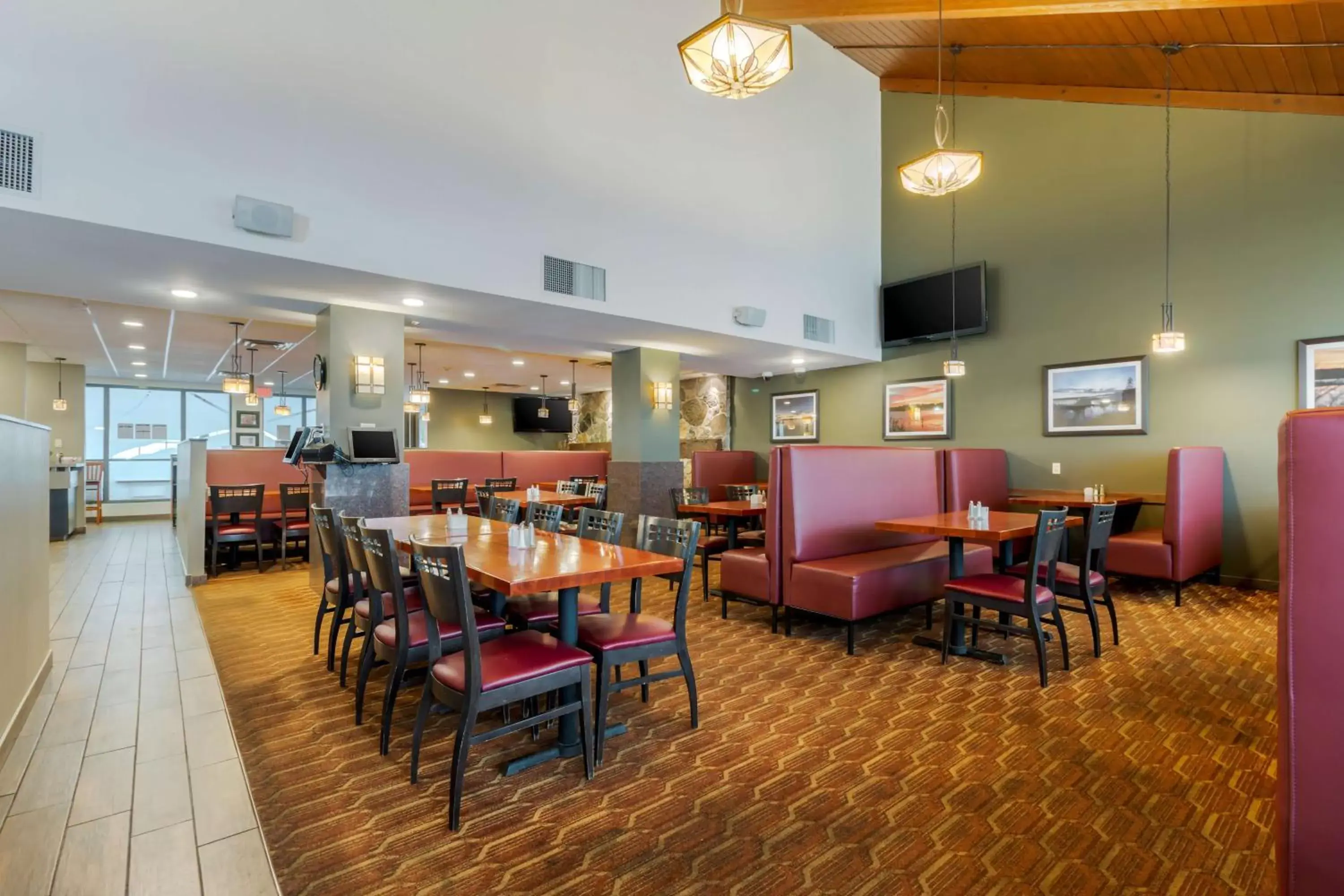 Restaurant/Places to Eat in Best Western Plus Dryden Hotel and Conference Centre