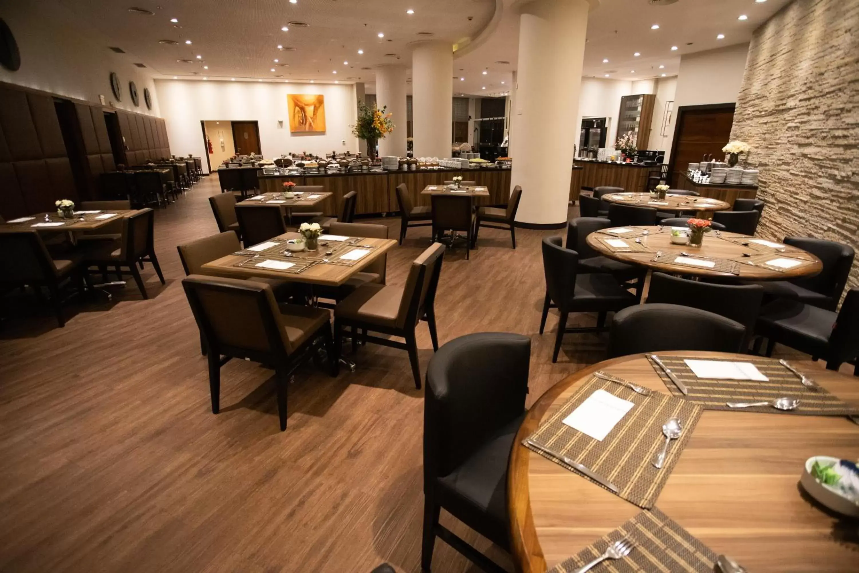 Restaurant/Places to Eat in Bourbon Joinville Convention Hotel