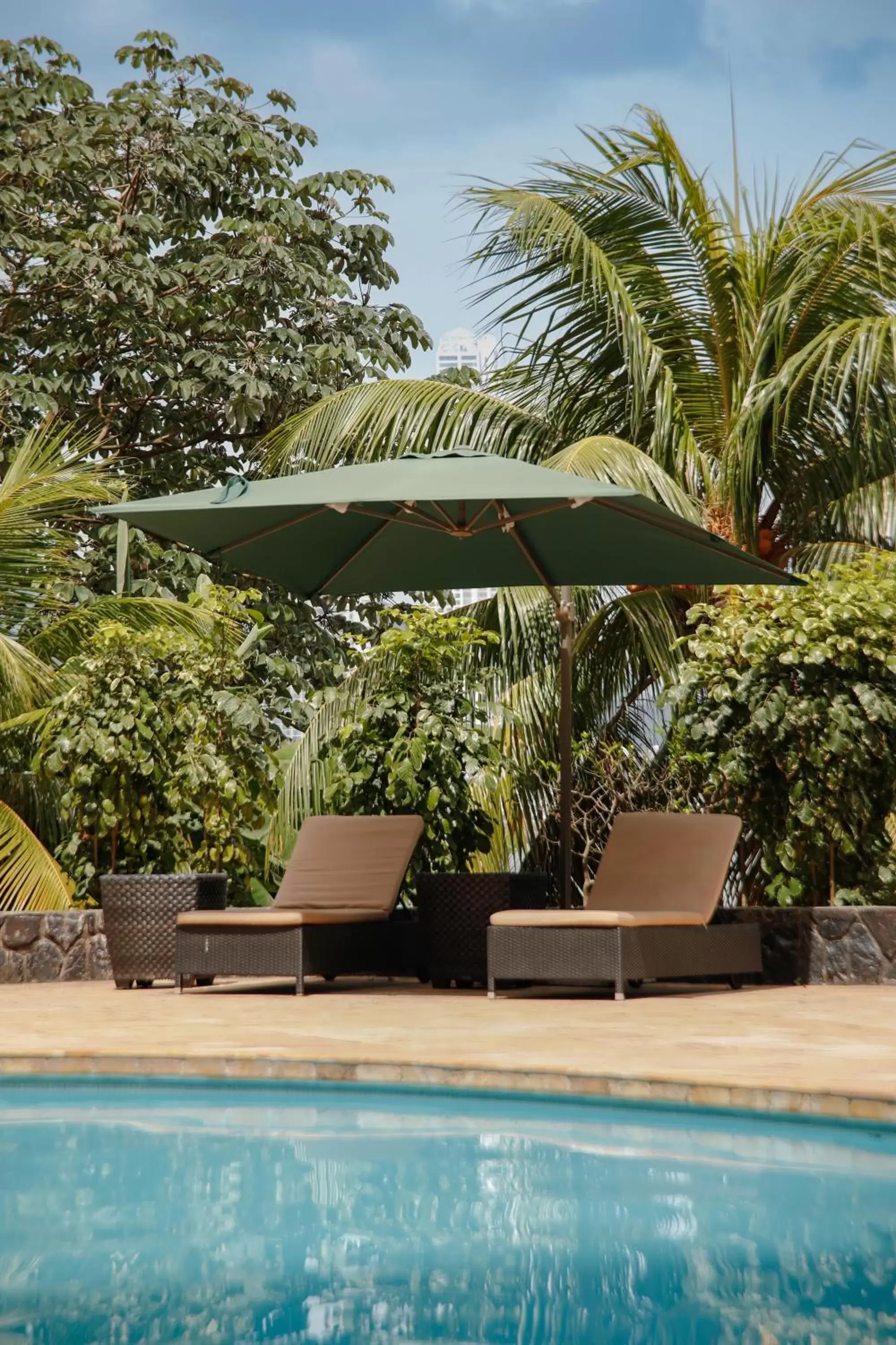 Swimming pool in Plaza Paitilla Inn Swimming pool in Plaza Paitilla Inn