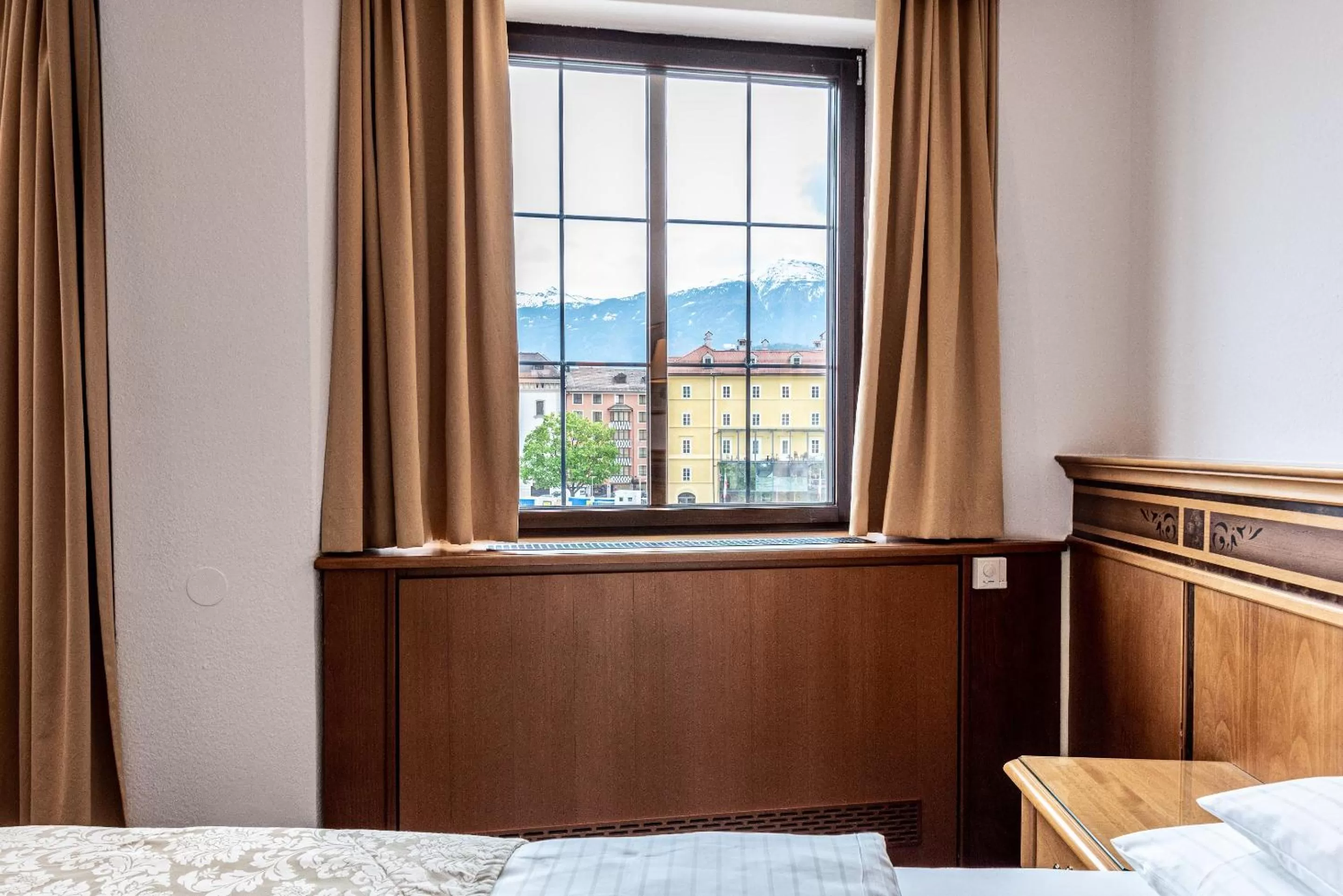 Double Room with Old Town View in Hotel Mondschein