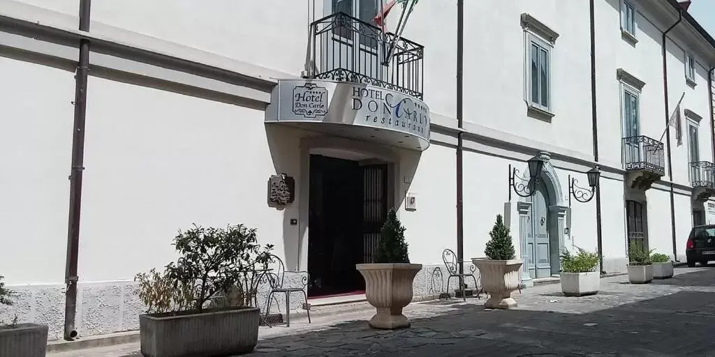 Property Building in Hotel Don Carlo