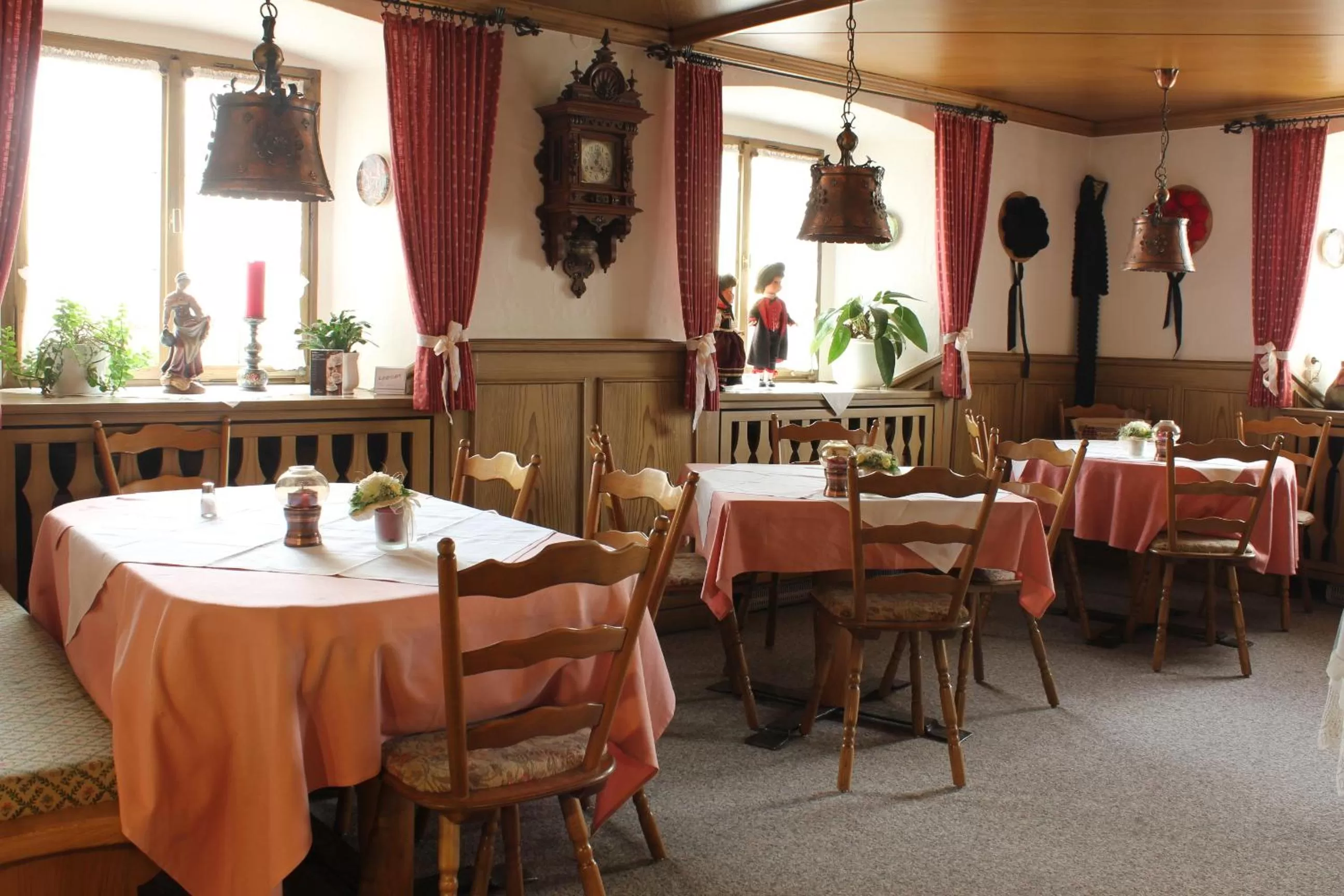 Restaurant/places to eat in Adler Post