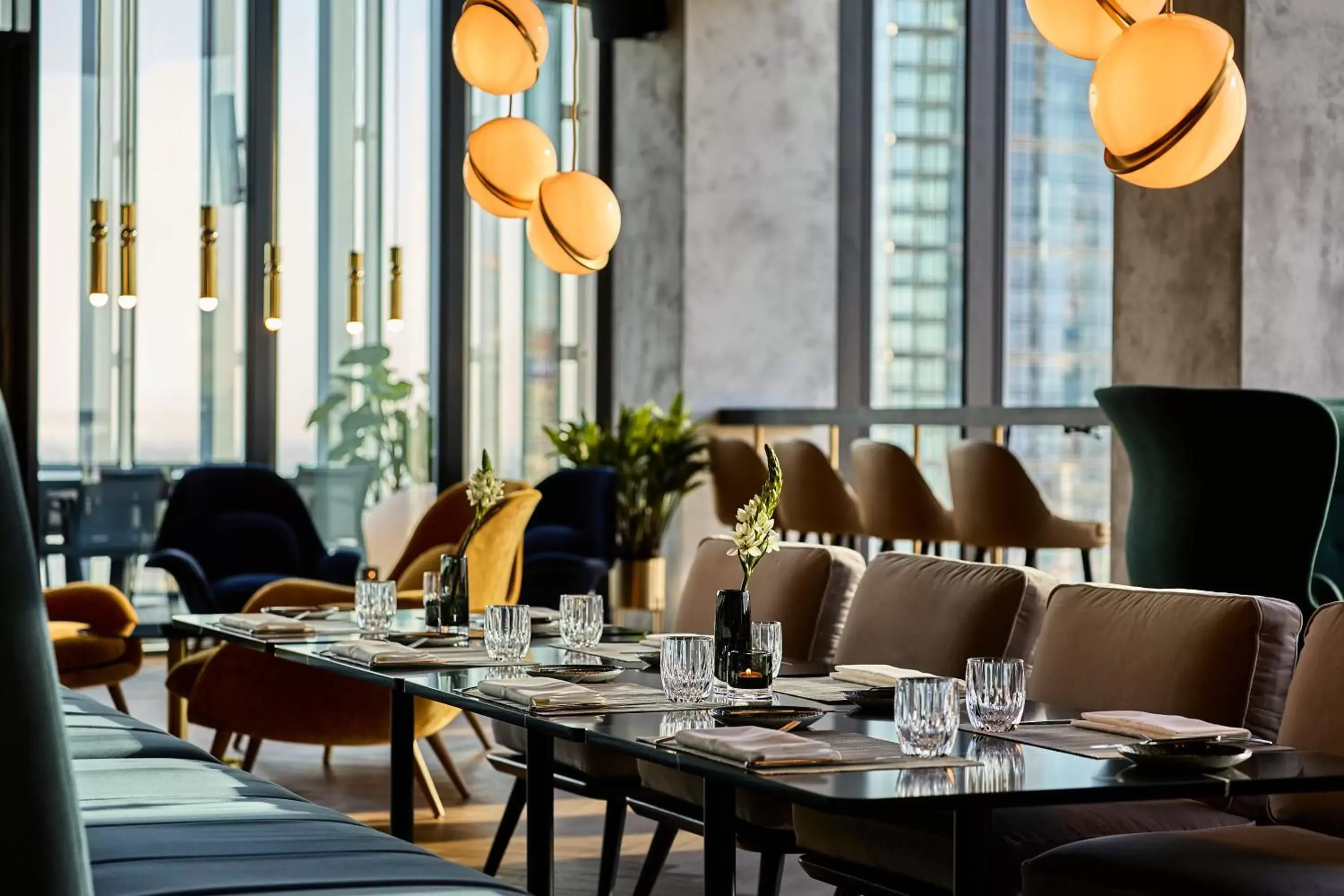 Lounge or bar, Restaurant/Places to Eat in Crowne Plaza - Warsaw - The HUB, an IHG Hotel